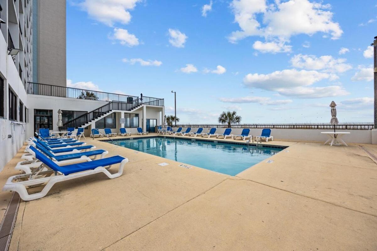 Apartment Oceanfront 1br At Sands, Stunning Views! *