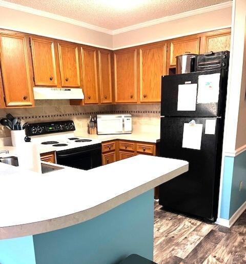 Beautiful 3 Bedroom Steps From & Main St * Myrtle Beach