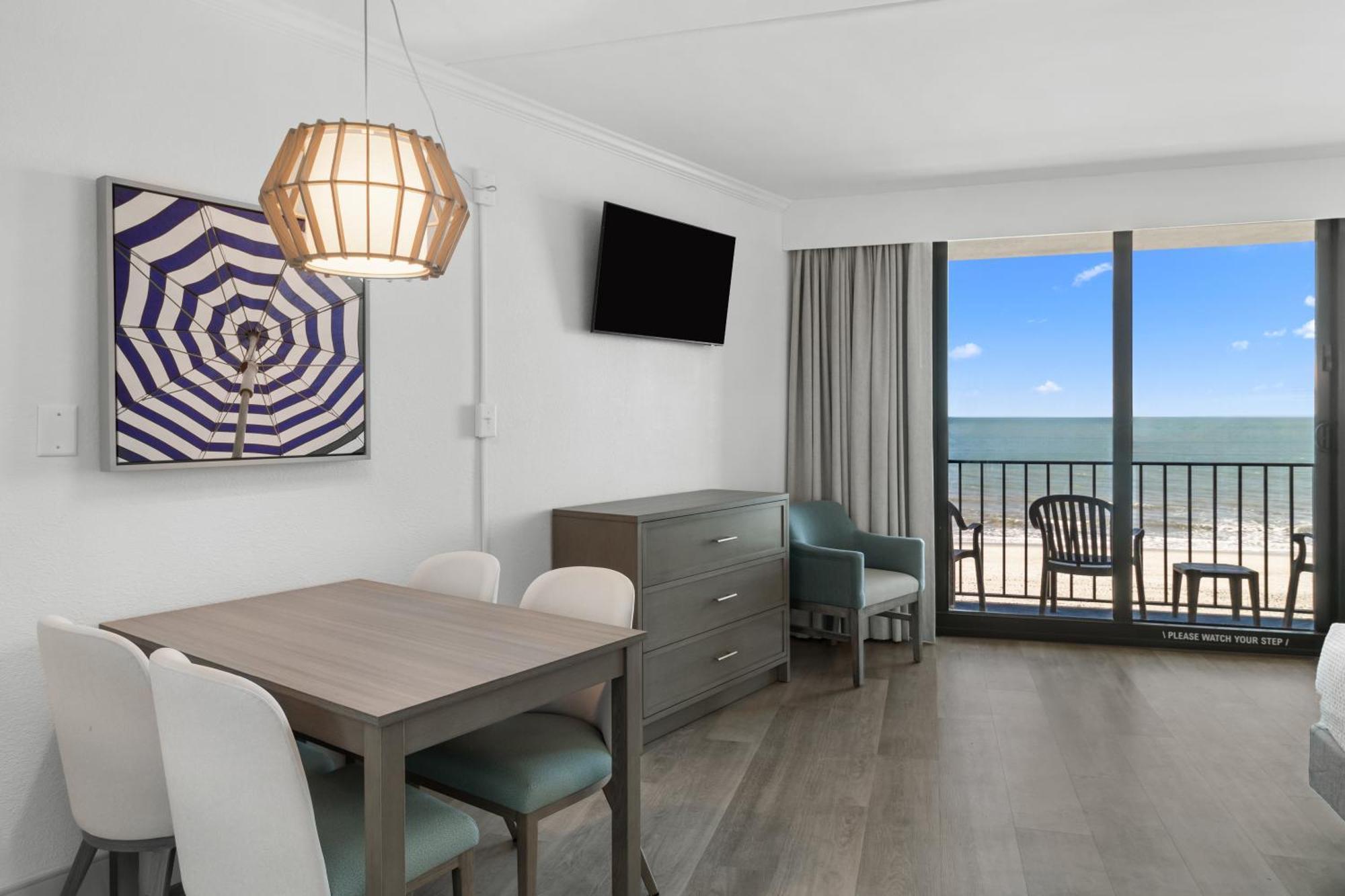 Compass Cove Resort 3*