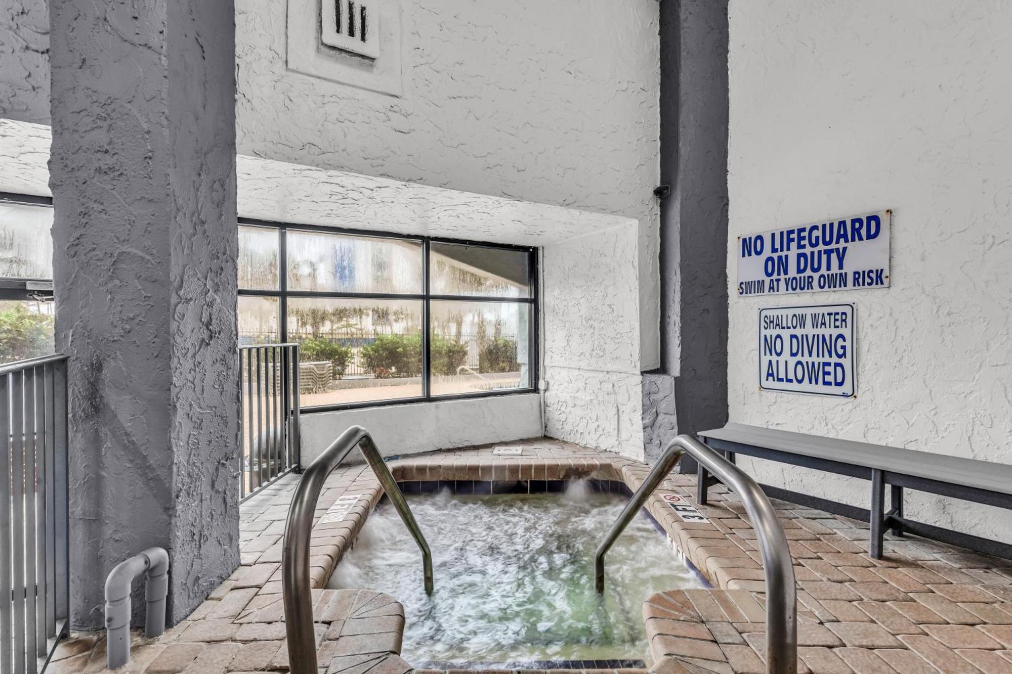 Bluewater 720 Apartment