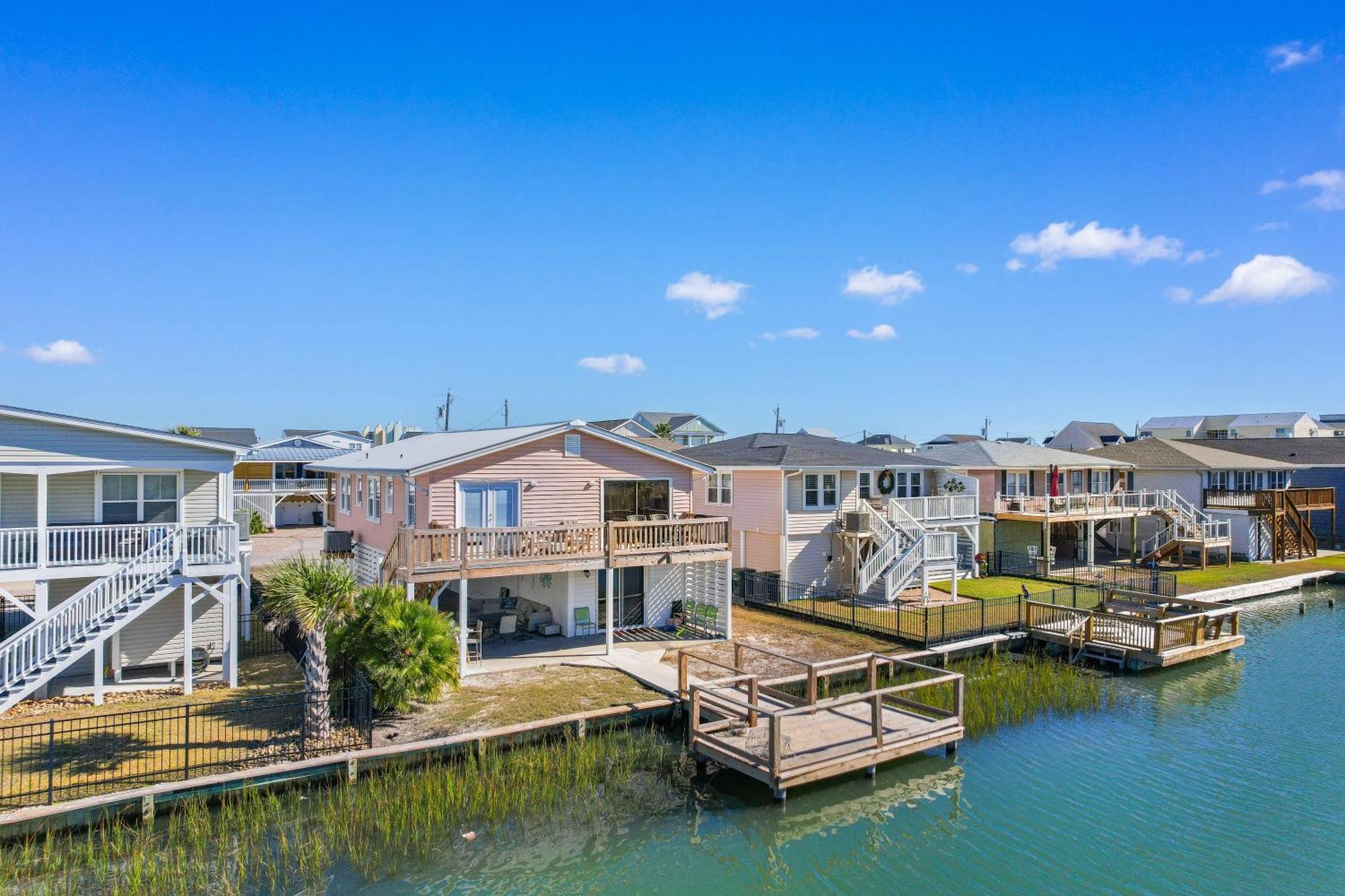 Waterview Channel Home- 7 Beds Dock Outdoor Bar Holiday home *
