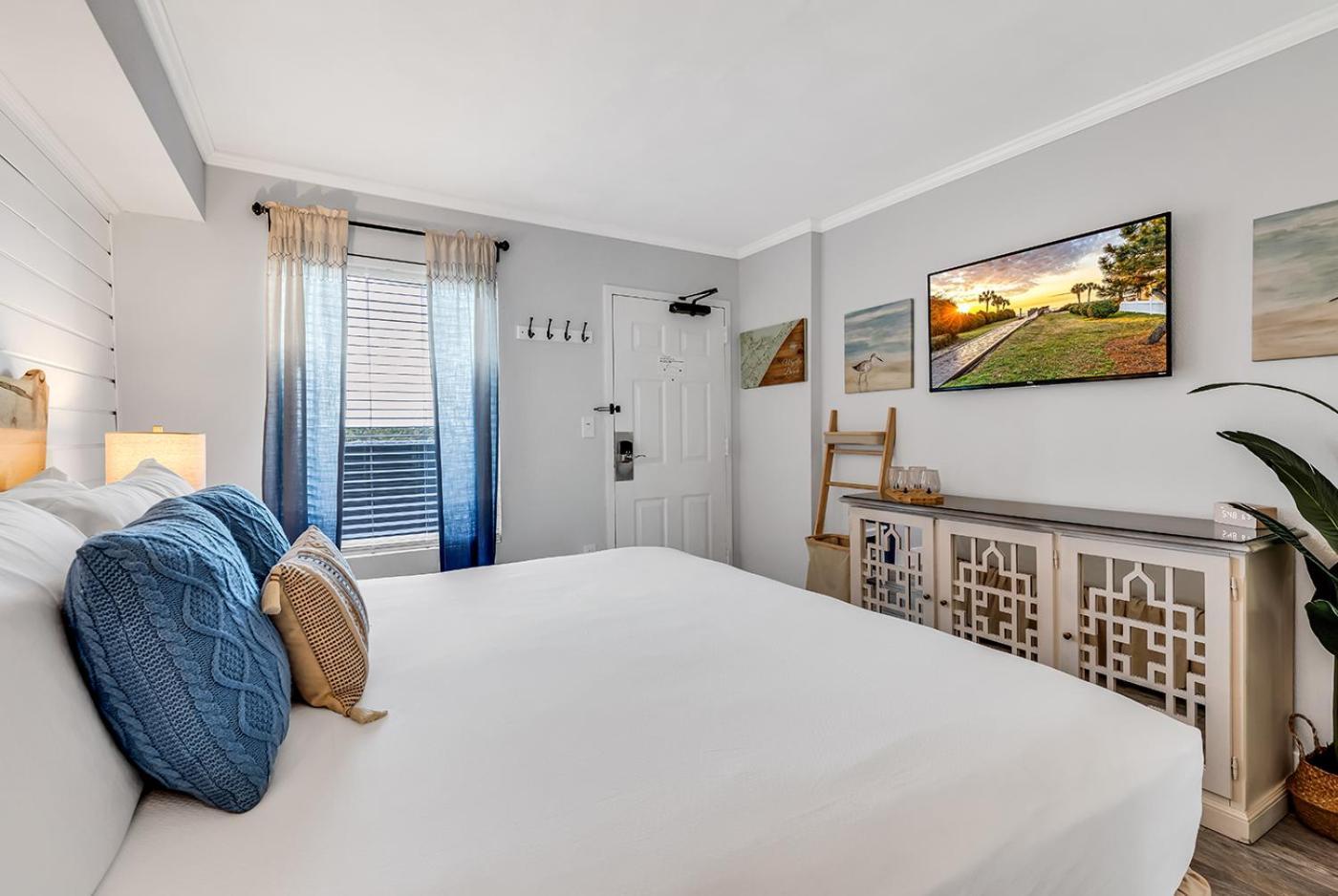 Oceanfront Heated Indoor Pool Hot Tub King Bed Aparthotel Myrtle Beach