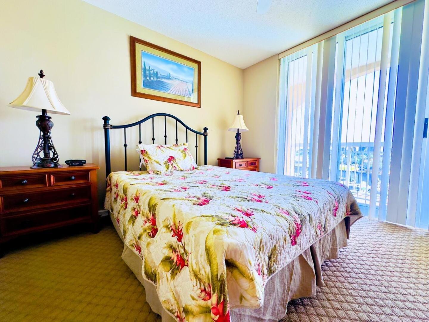 Apartment Barefoot N Tower 903 *
