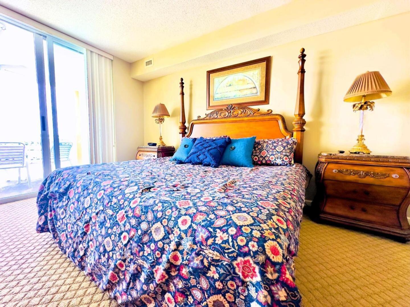 Barefoot N Tower 903 Myrtle Beach