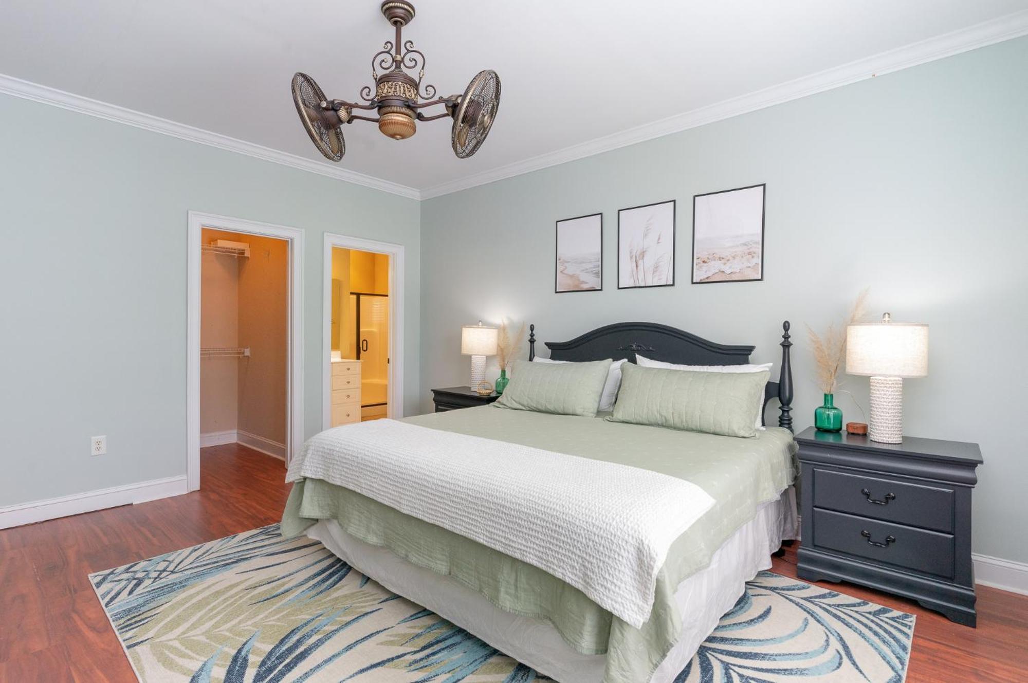 Beautiful Surfside 5br 4.5 Ba House With Private Pool