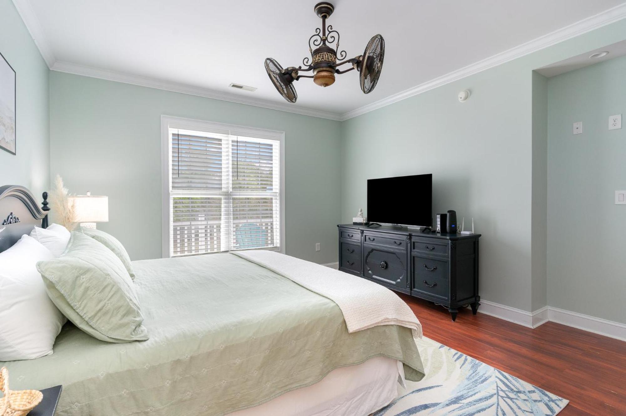Beautiful Surfside 5br 4.5 Ba House With Private Pool Holiday home *