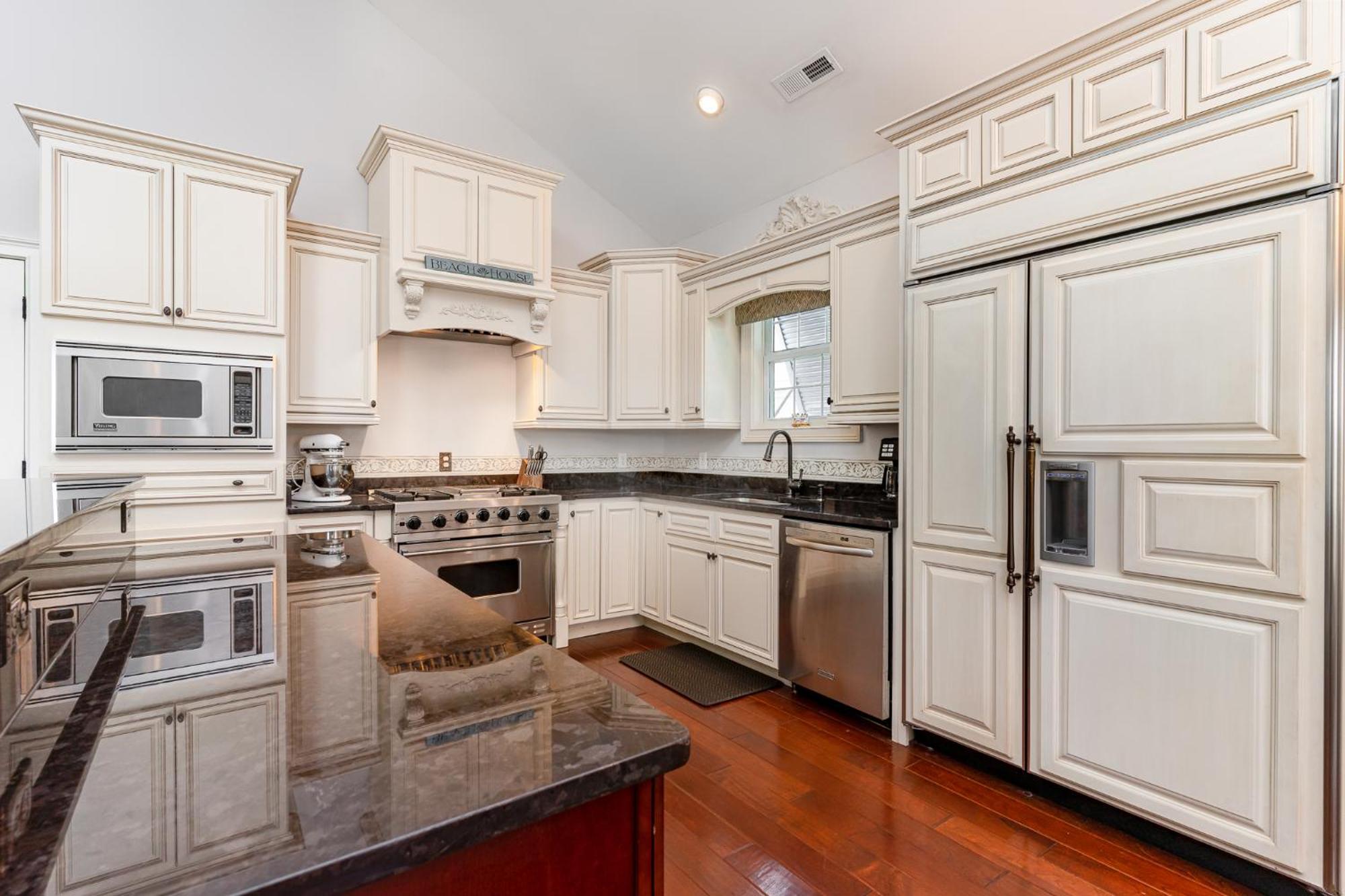 Beautiful Surfside 5br 4.5 Ba House With Private Pool