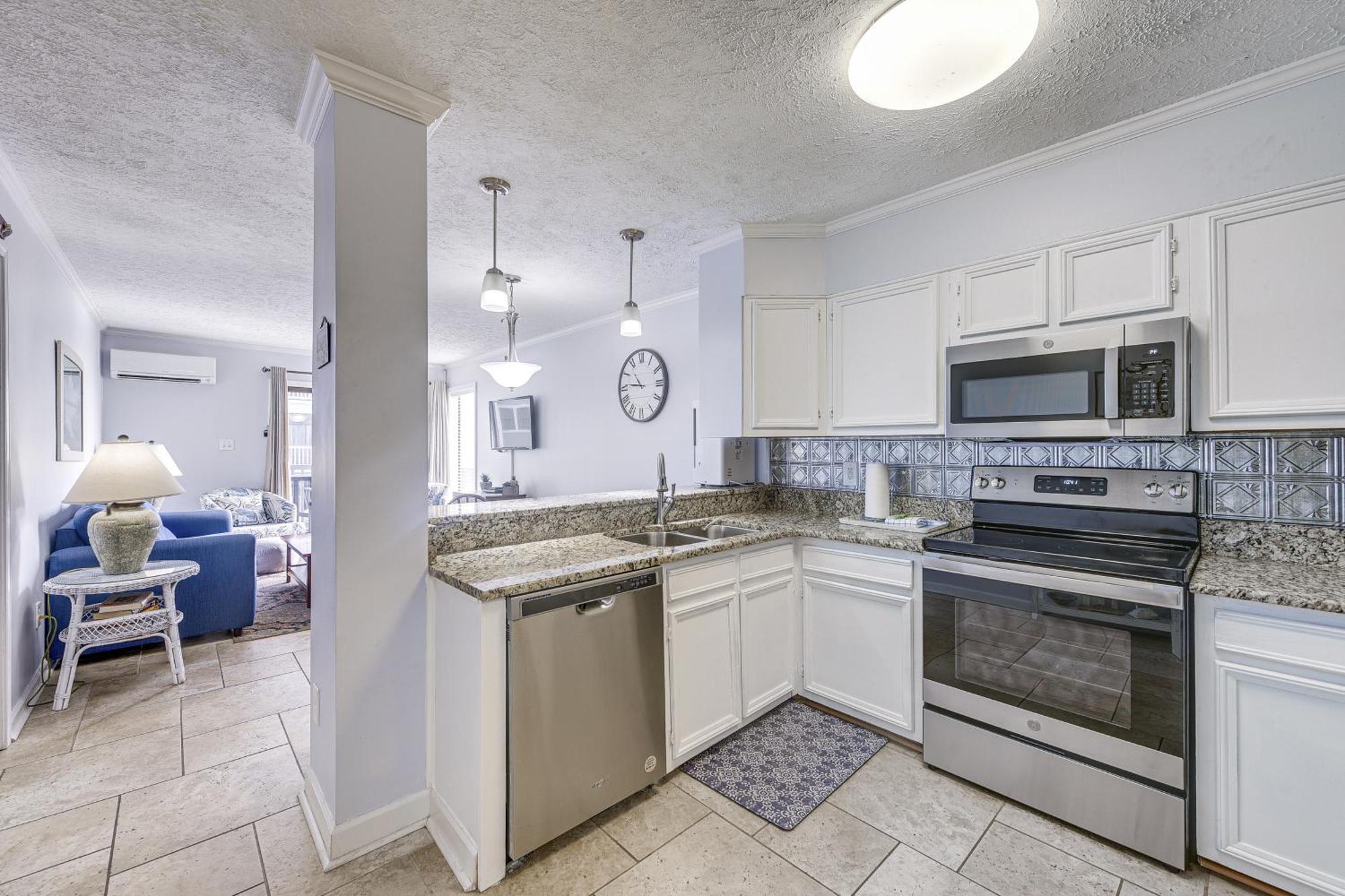 Oceanfront North Myrtle With Pool *