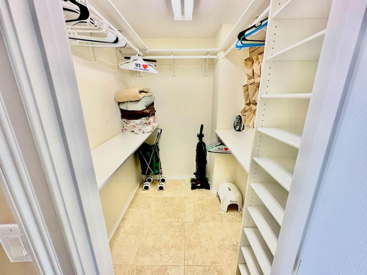 Holiday home Lux Oceanfront On 14th Flr & Amenities *
