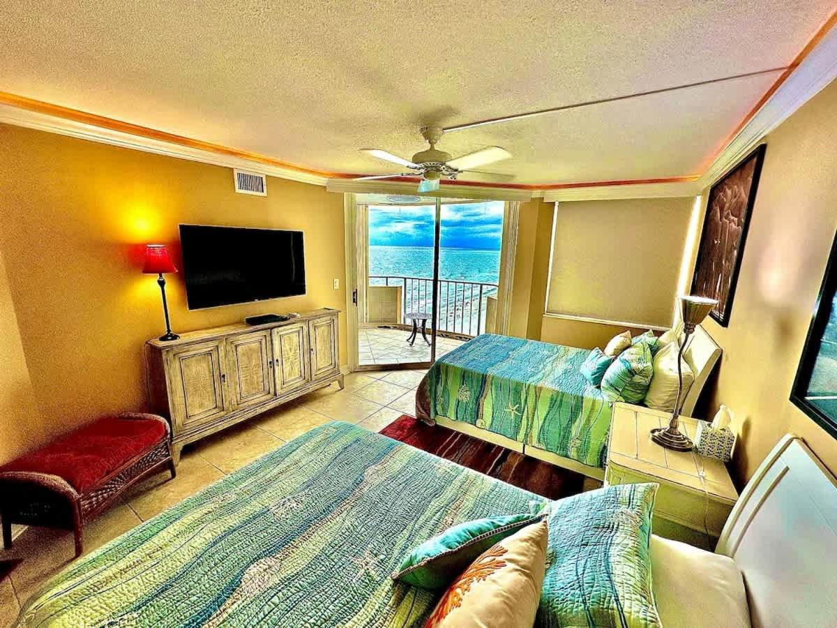 Holiday home Lux Oceanfront On 14th Flr & Amenities