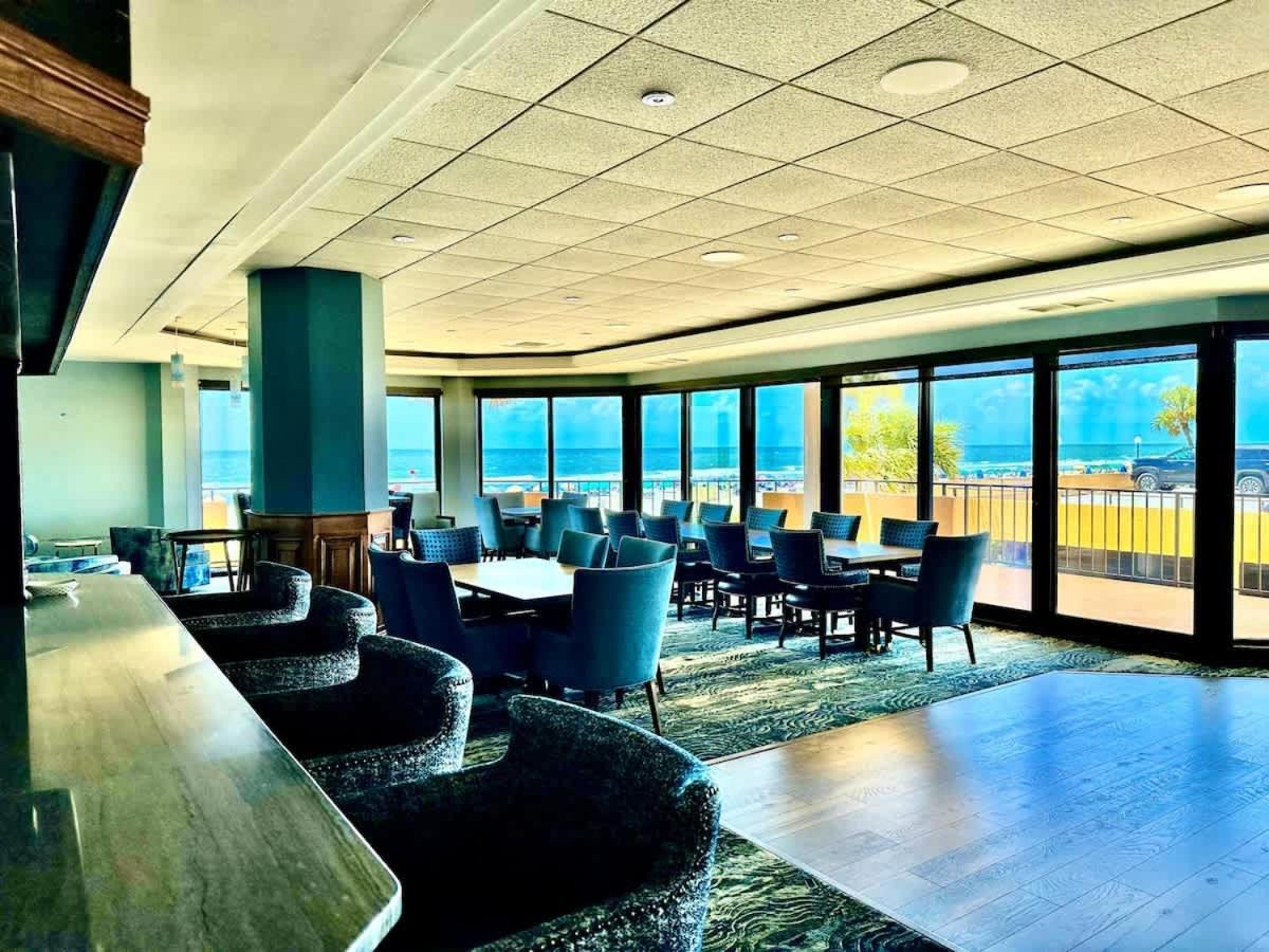 Lux Oceanfront On 14th Flr & Amenities Holiday home *