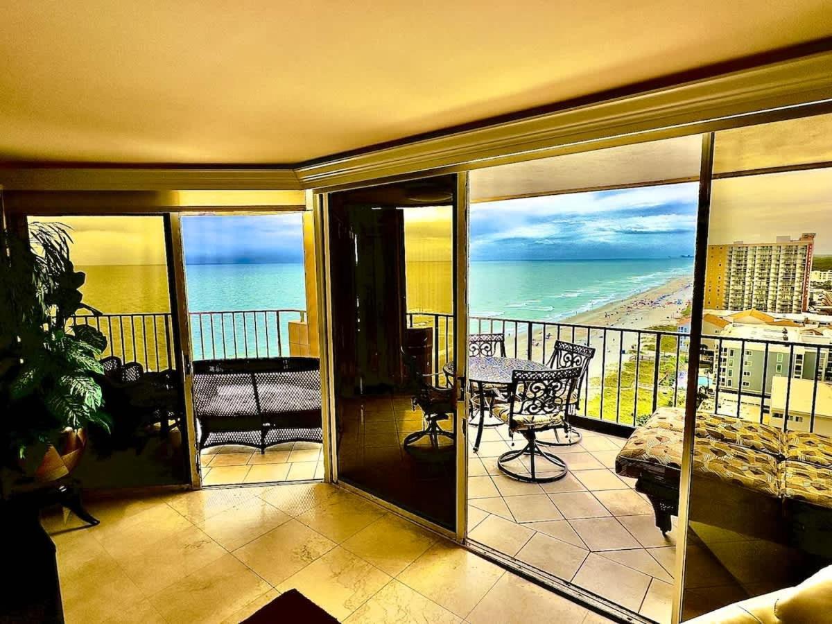 Lux Oceanfront On 14th Flr & Amenities Holiday home *