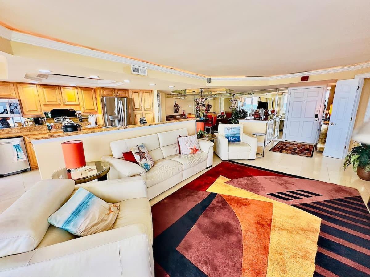 Holiday home Lux Oceanfront On 14th Flr & Amenities *