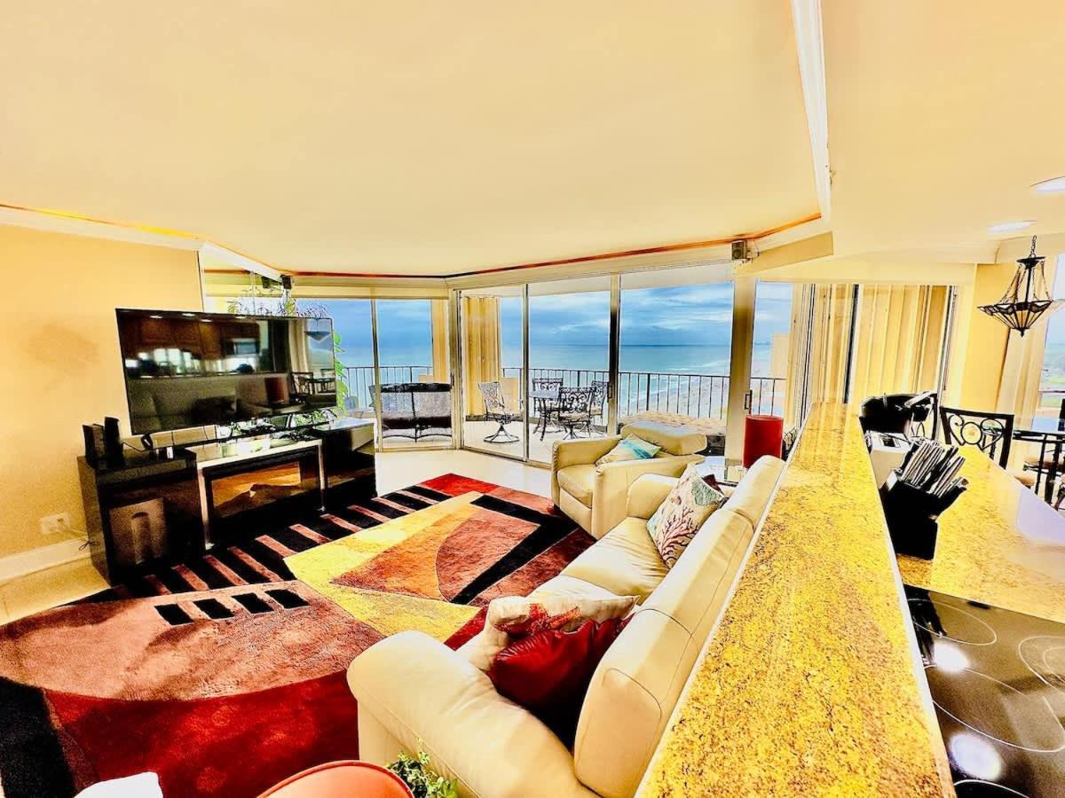 Lux Oceanfront On 14th Flr & Amenities Holiday home
