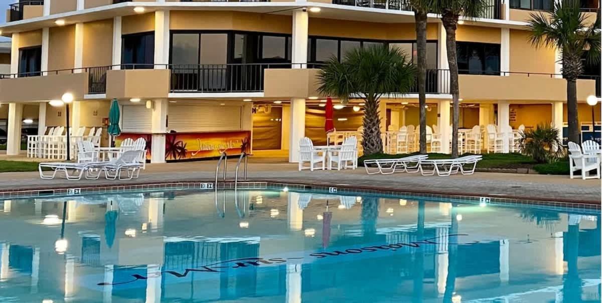 Holiday home Lux Oceanfront On 14th Flr & Amenities