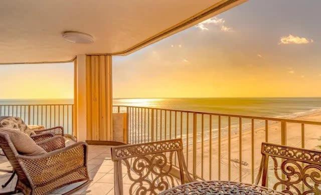 Lux Oceanfront On 14th Flr & Amenities Holiday home *