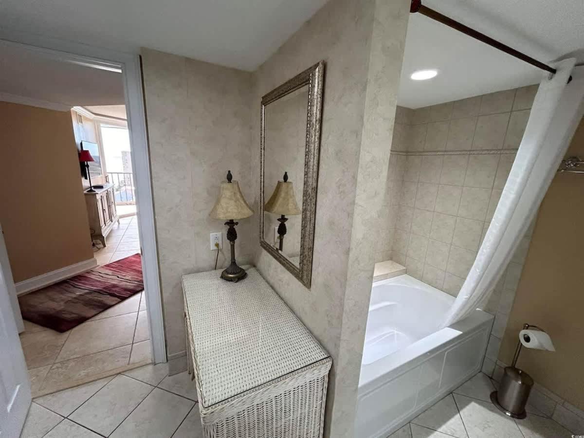 Holiday home Lux Oceanfront On 14th Flr & Amenities *
