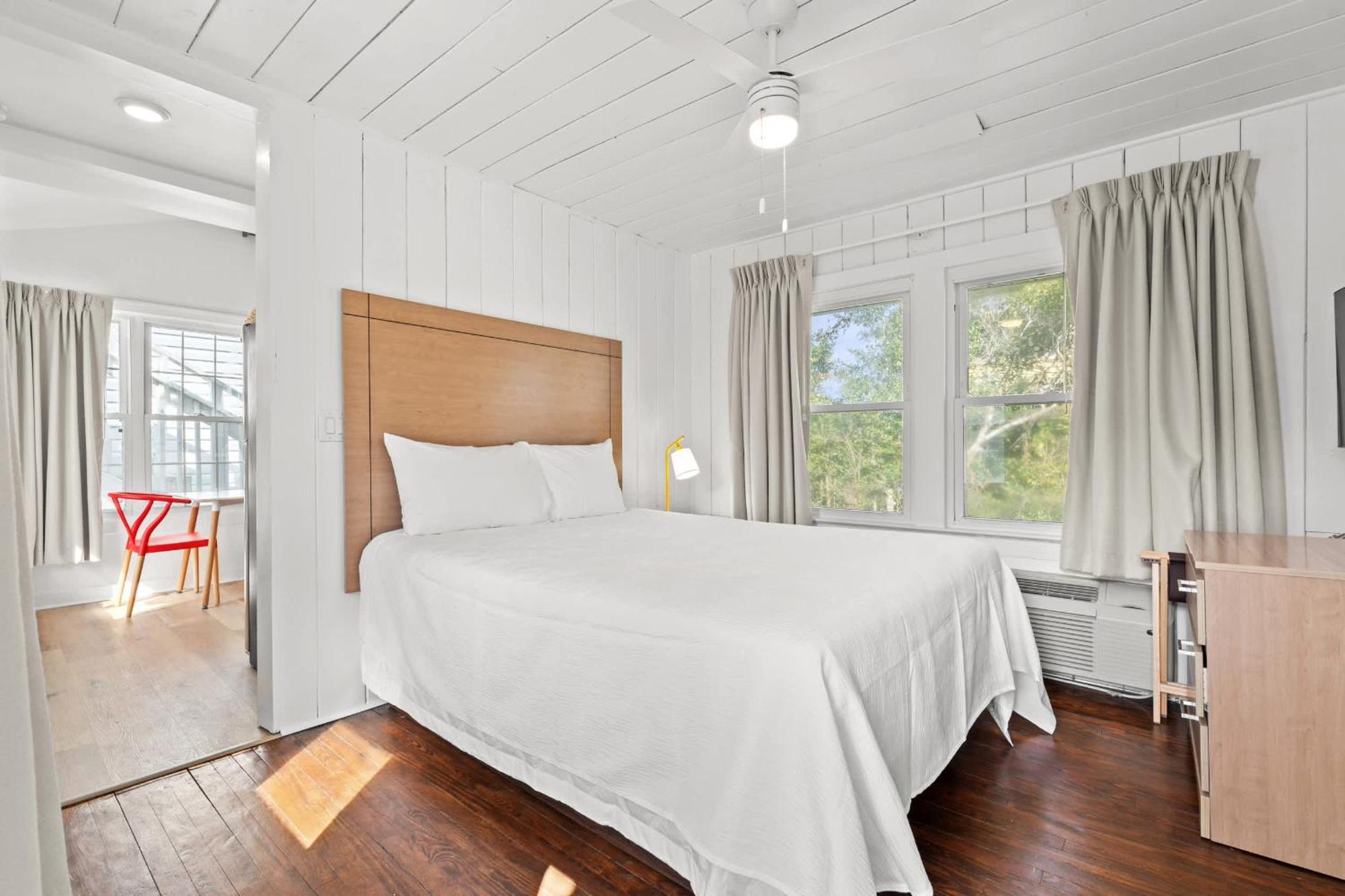 1bd 1bth Pet-friendly Sleeps 2 *