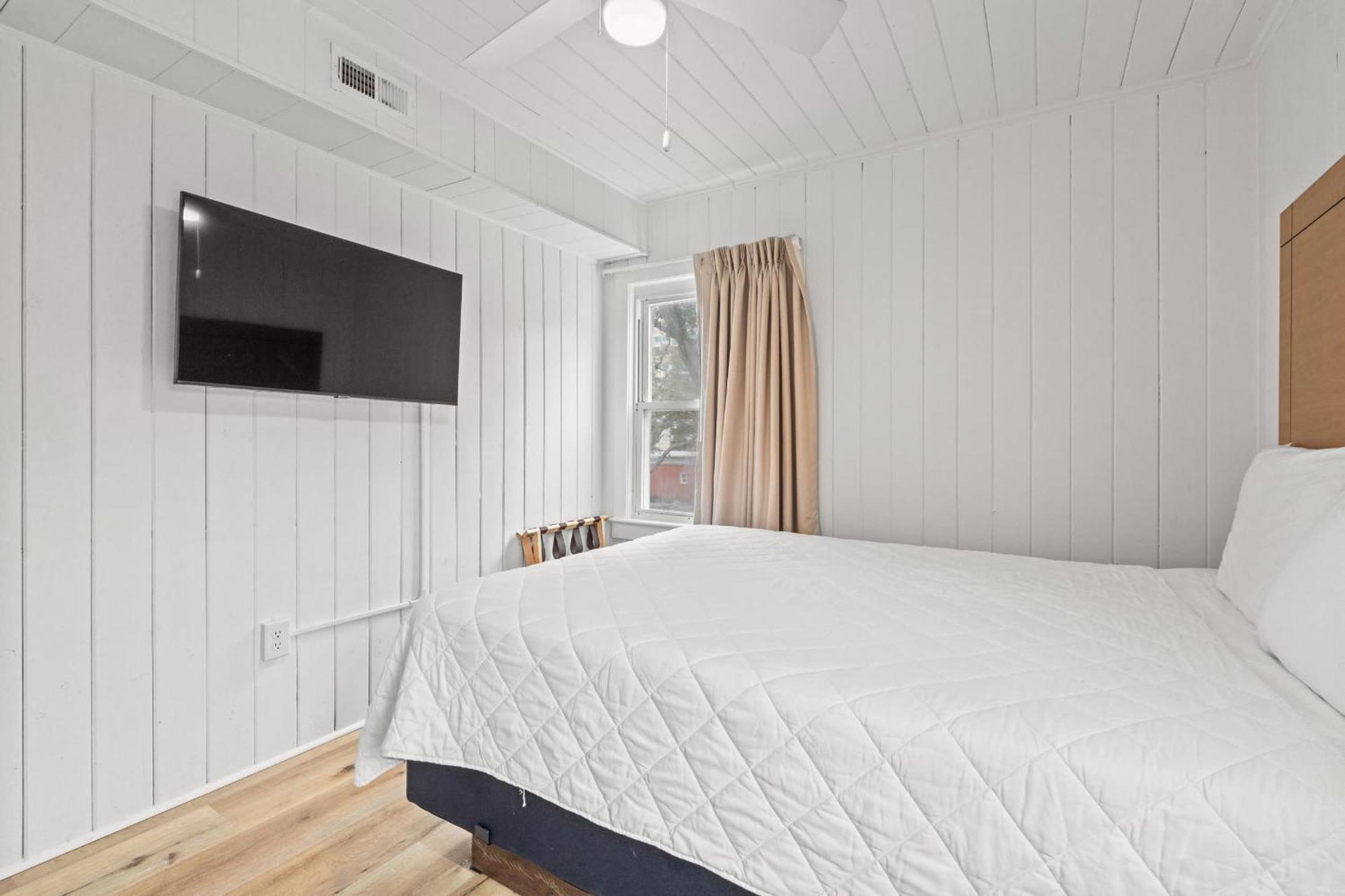 Apartment 2br1ba Sleeps 6 Pet-friendly Walk To Ocean *