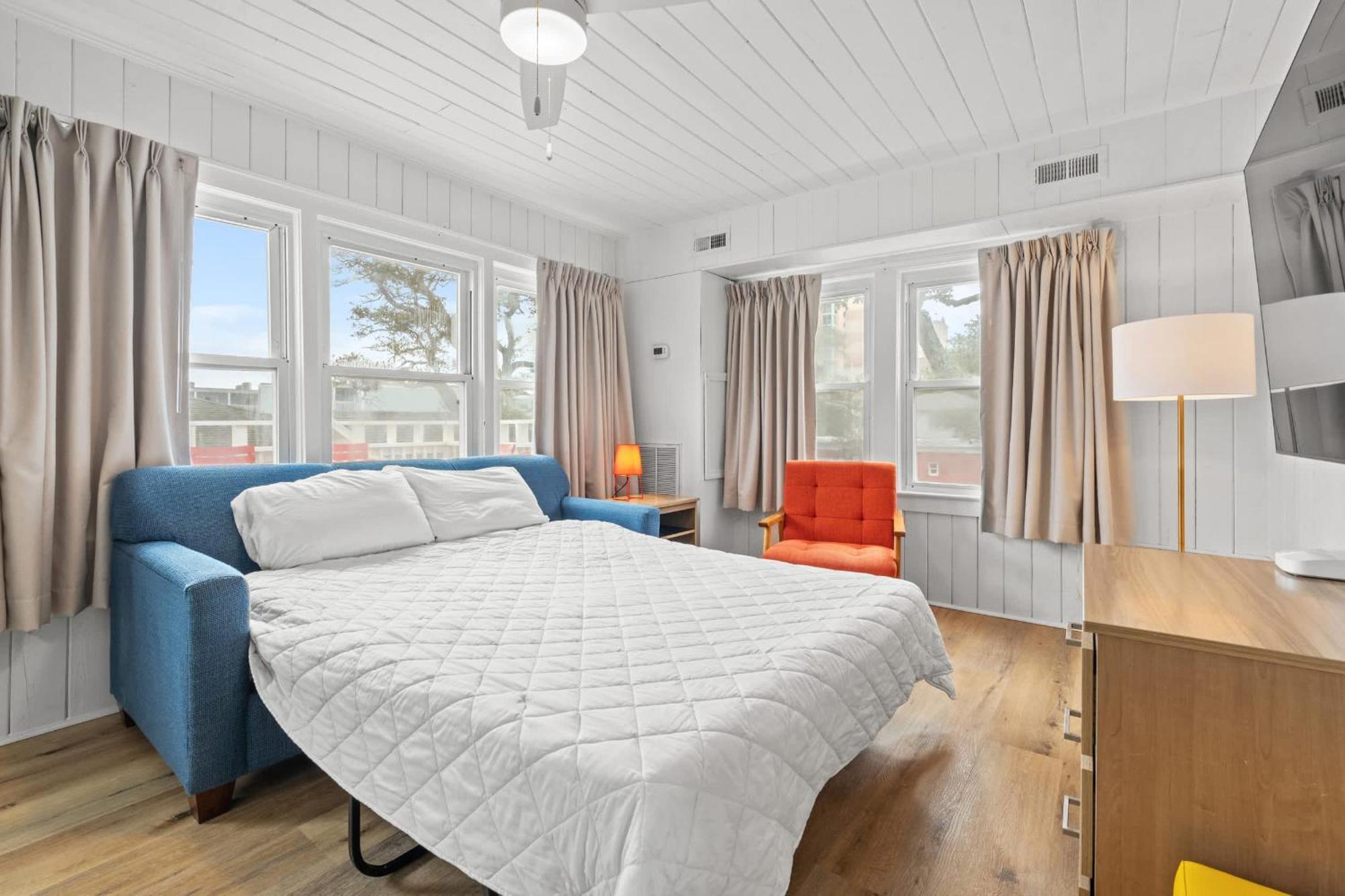 2br1ba Sleeps 6 Pet-friendly Walk To Ocean * Myrtle Beach