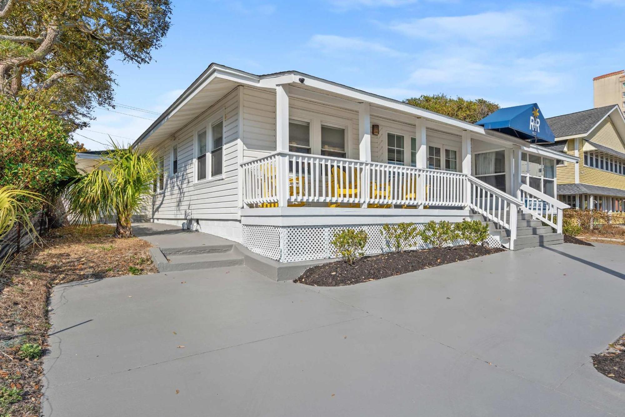 Steps To Crescent 4br2ba Sleeps 10