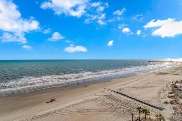 Arcadian Ii - Oceanfront - Snowbirds Welcome-highly Sought After Area Holiday home Myrtle Beach