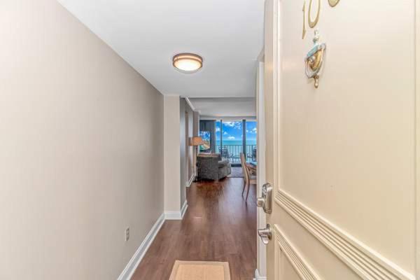 Arcadian Ii - Oceanfront - Snowbirds Welcome-highly Sought After Area *