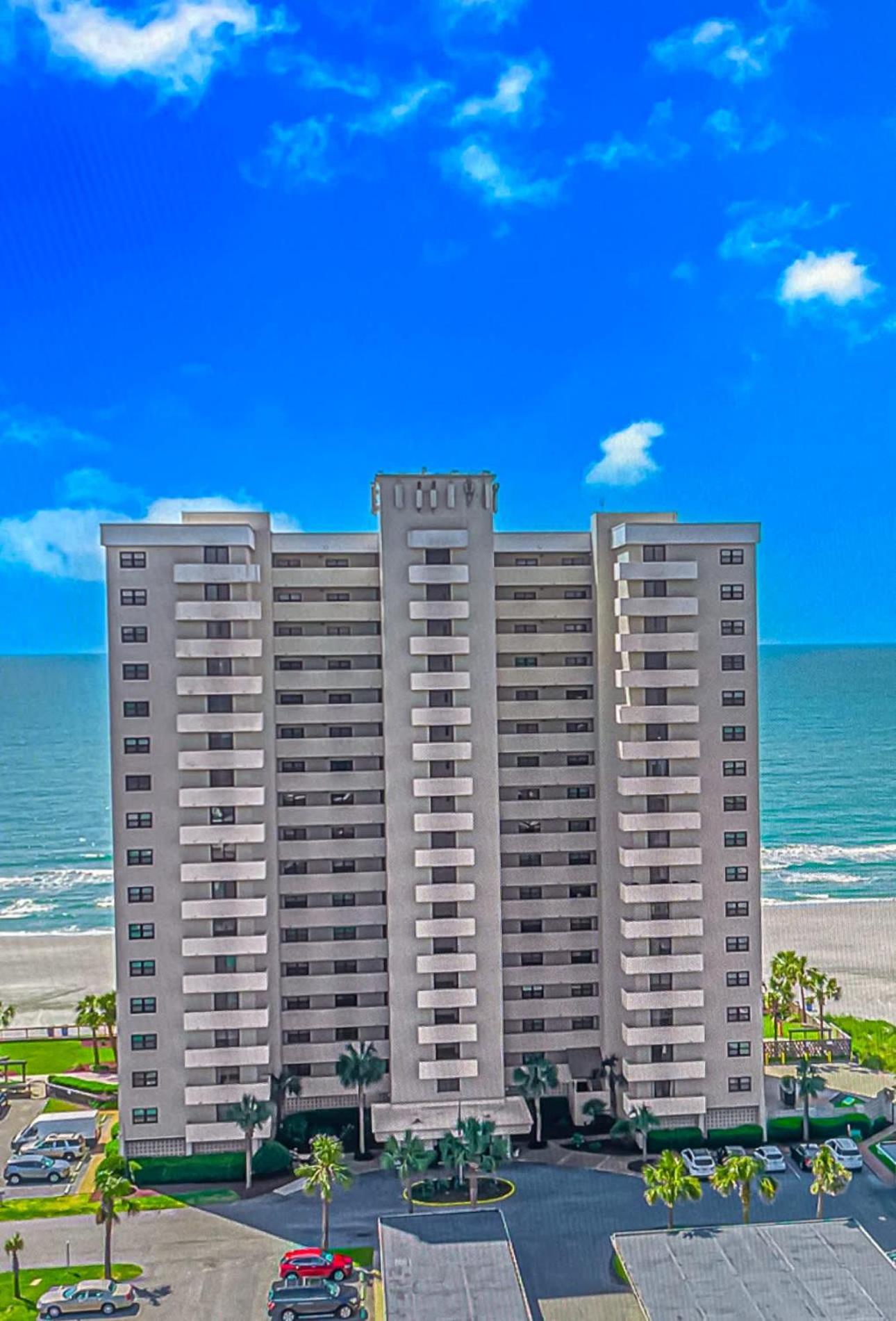 Arcadian Ii - Oceanfront - Snowbirds Welcome-highly Sought After Area *