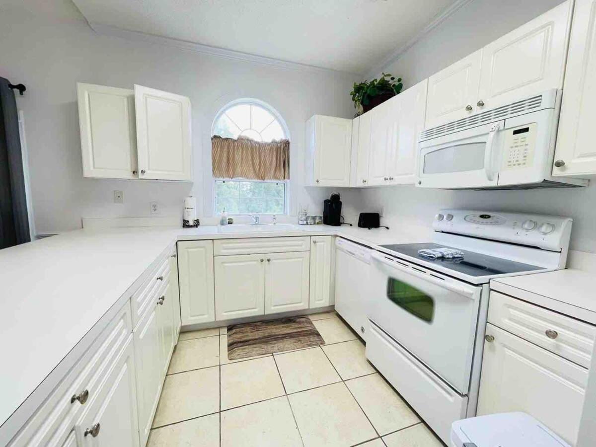 Holiday home Vacational Stylish At Magnolia Place Mb