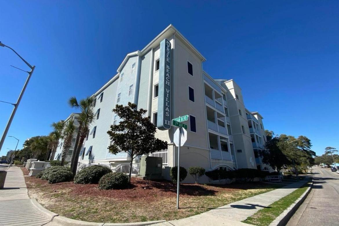 Mv105b Myrtle 4br/3b Across From The Game