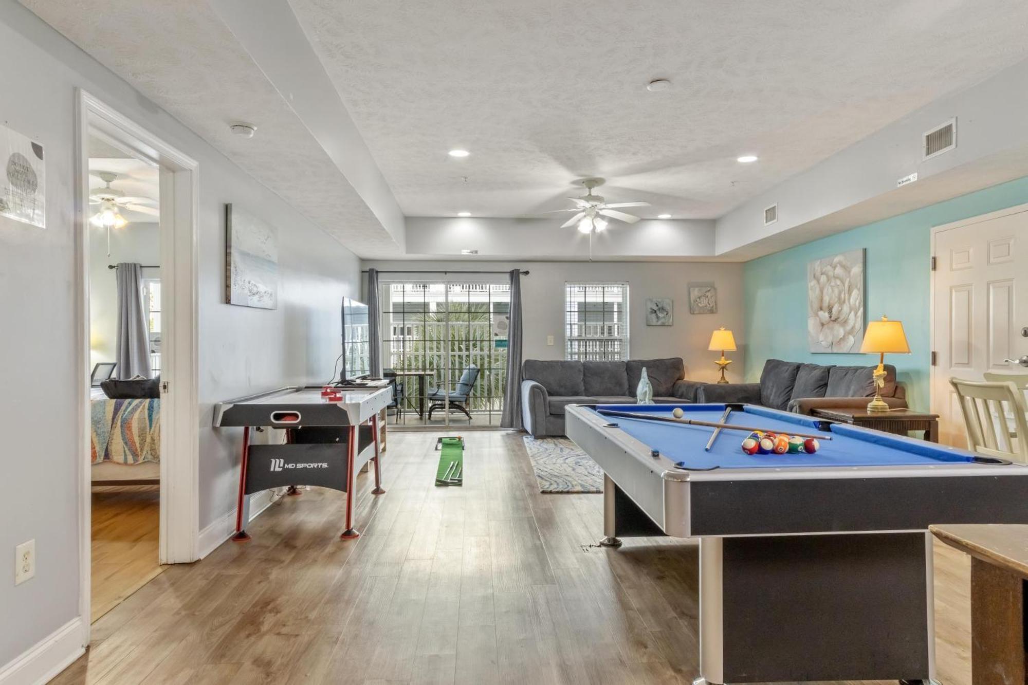 Mv105b Myrtle 4br/3b Across From The Game Villa