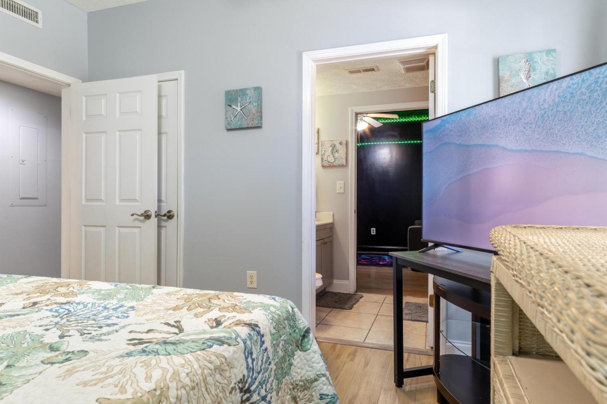 Mv105b Myrtle 4br/3b Across From The Game Villa Myrtle Beach