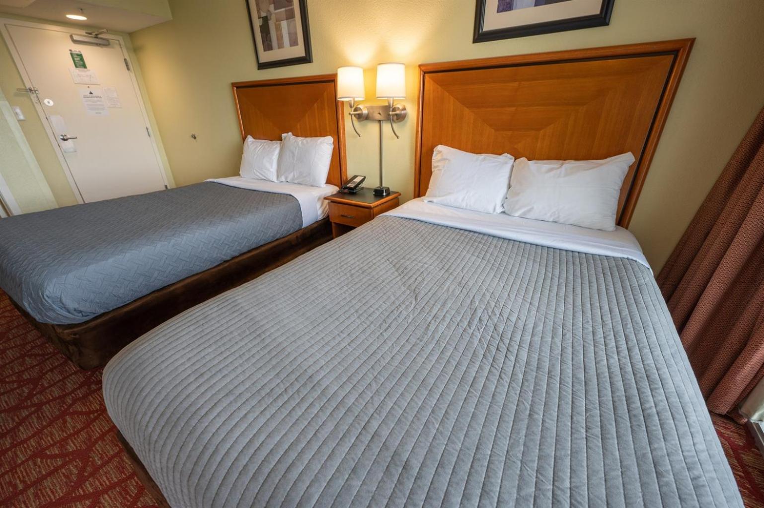 Holiday home Oceanfront Convenience On Lower Floor, Heated Pool