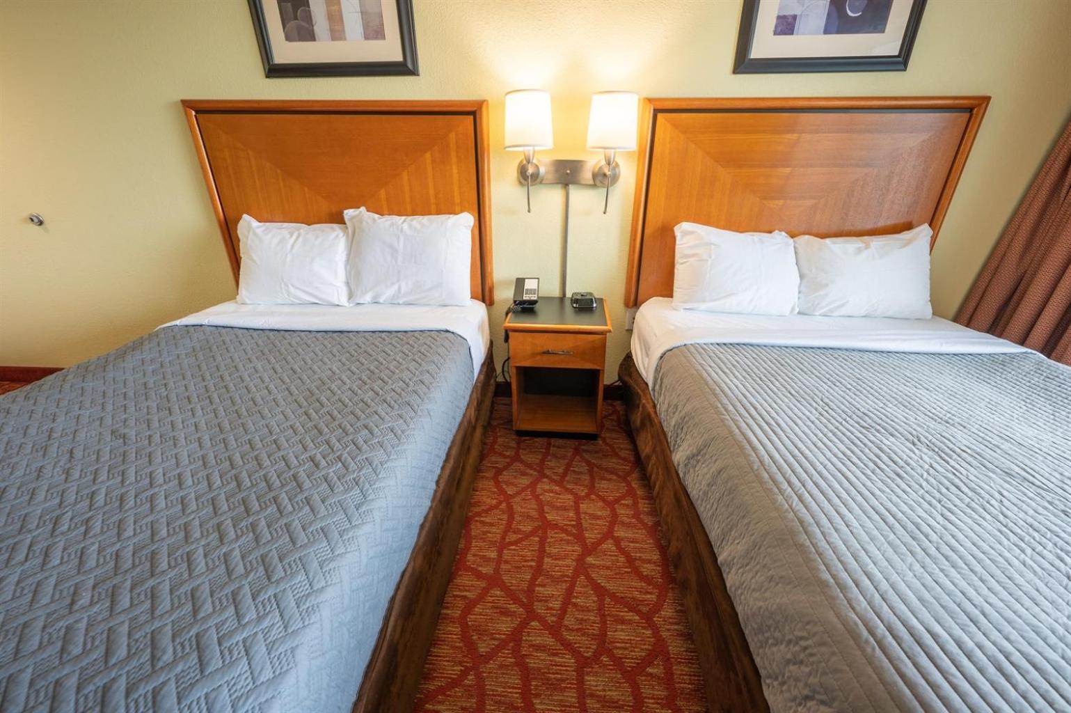 Holiday home Oceanfront Convenience On Lower Floor, Heated Pool *
