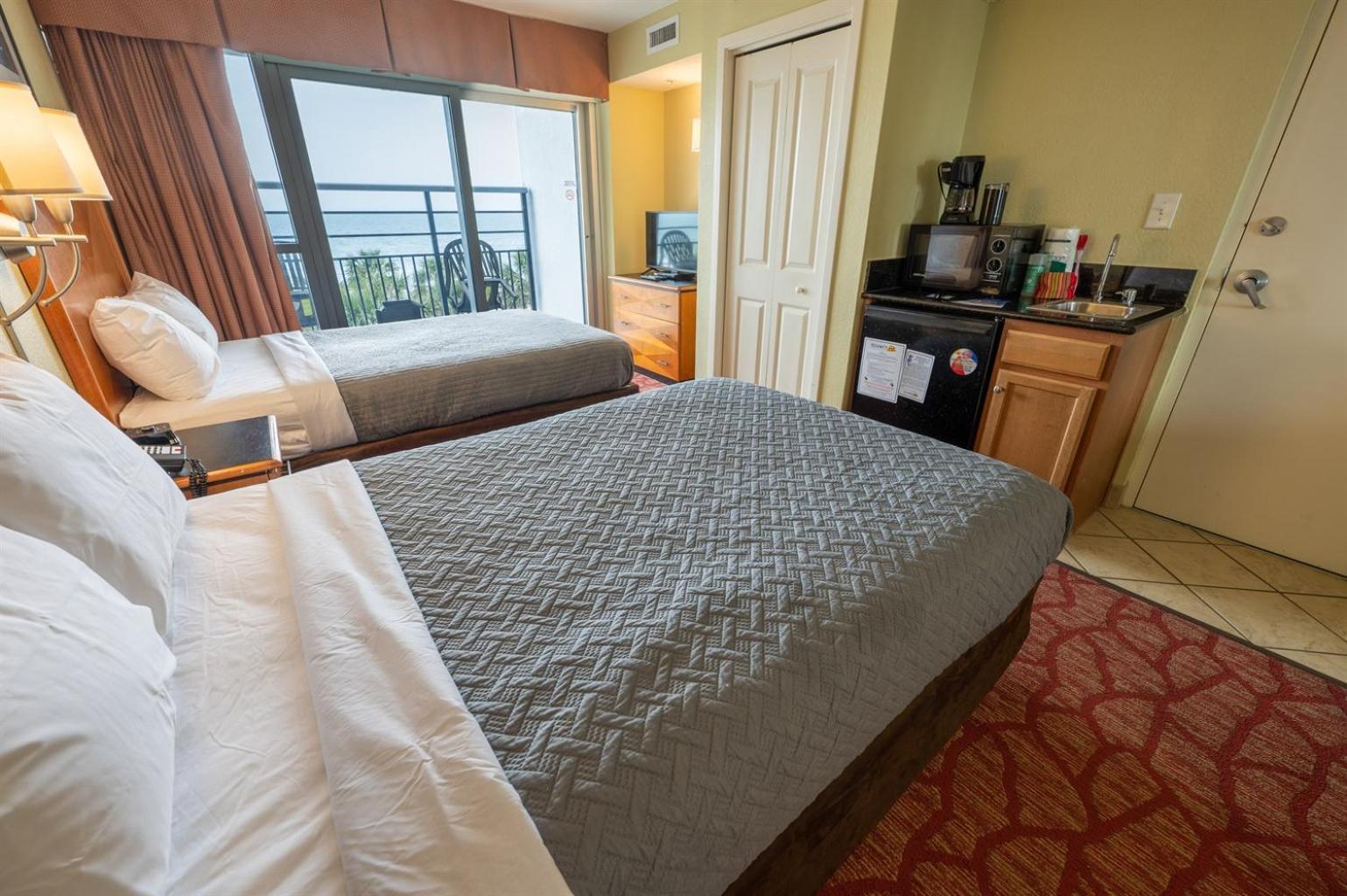 Oceanfront Convenience On Lower Floor, Heated Pool * Myrtle Beach