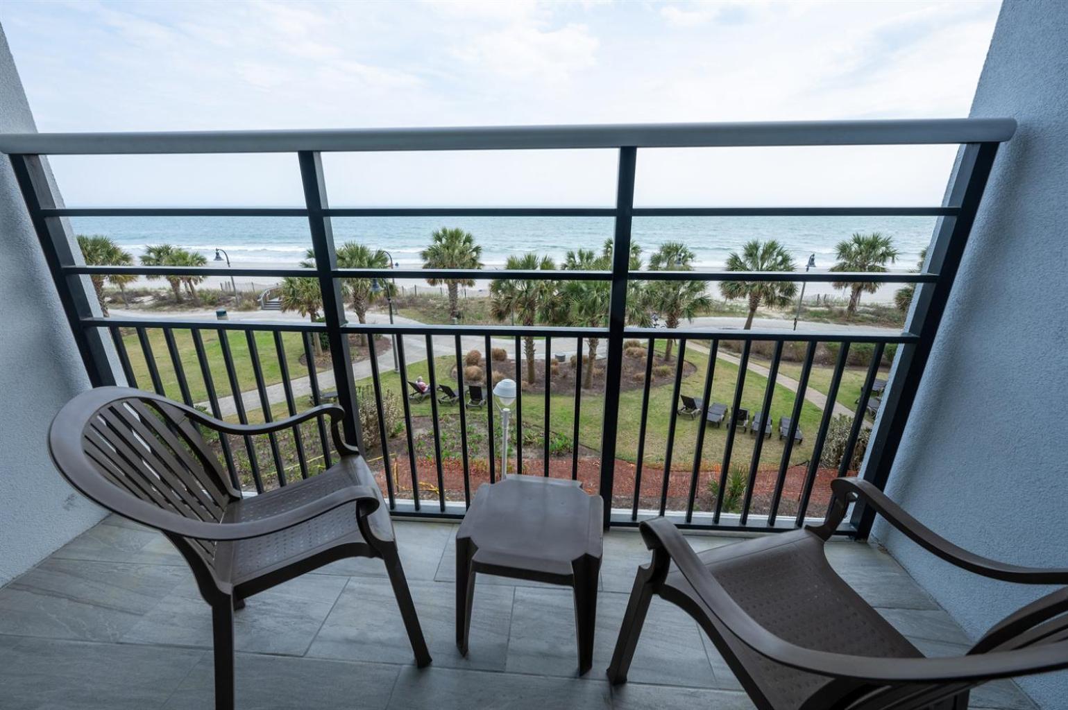 Oceanfront Convenience On Lower Floor, Heated Pool *