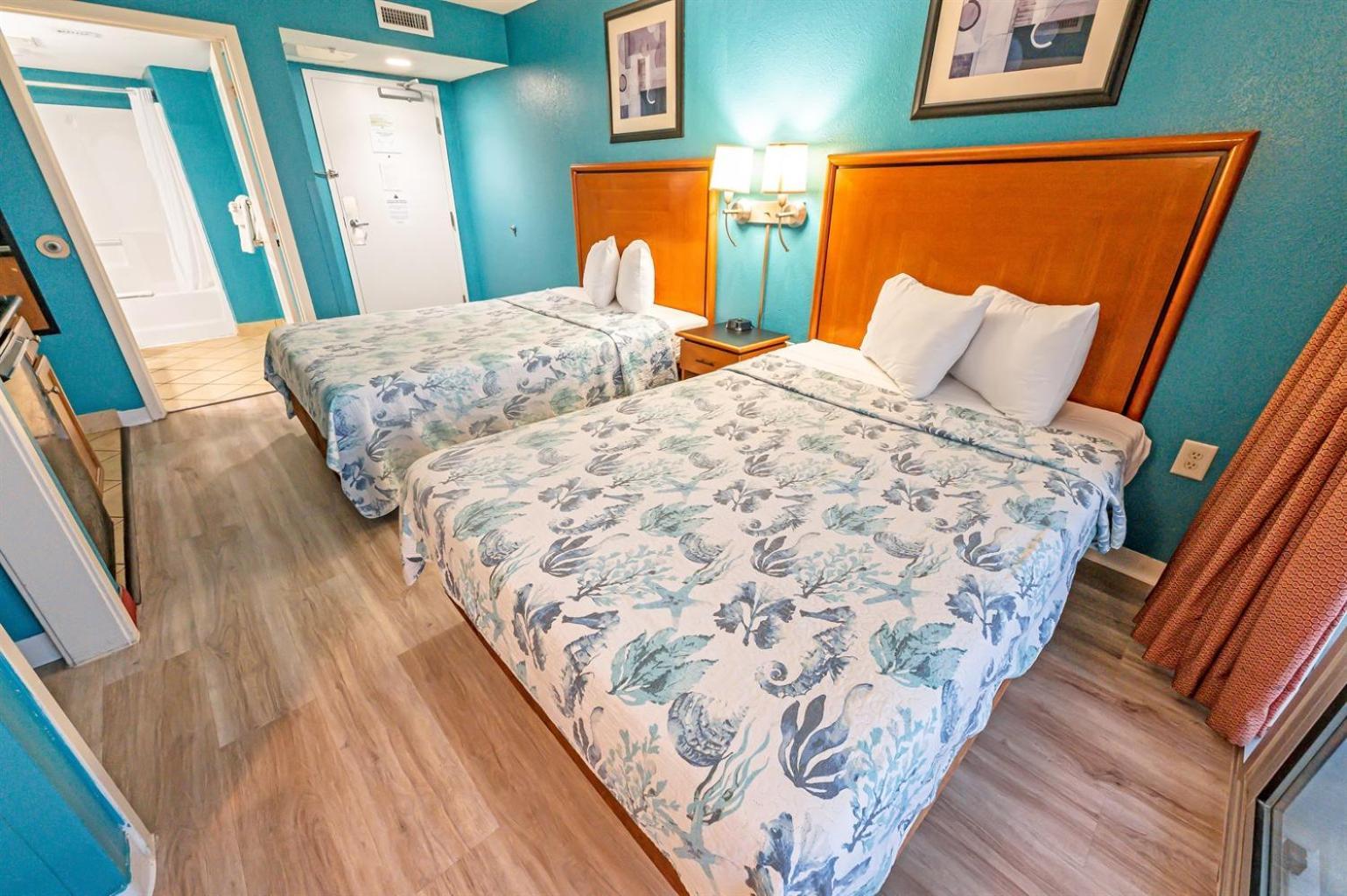 Oceanfront,heated Pools,boardwalk, Location,views!