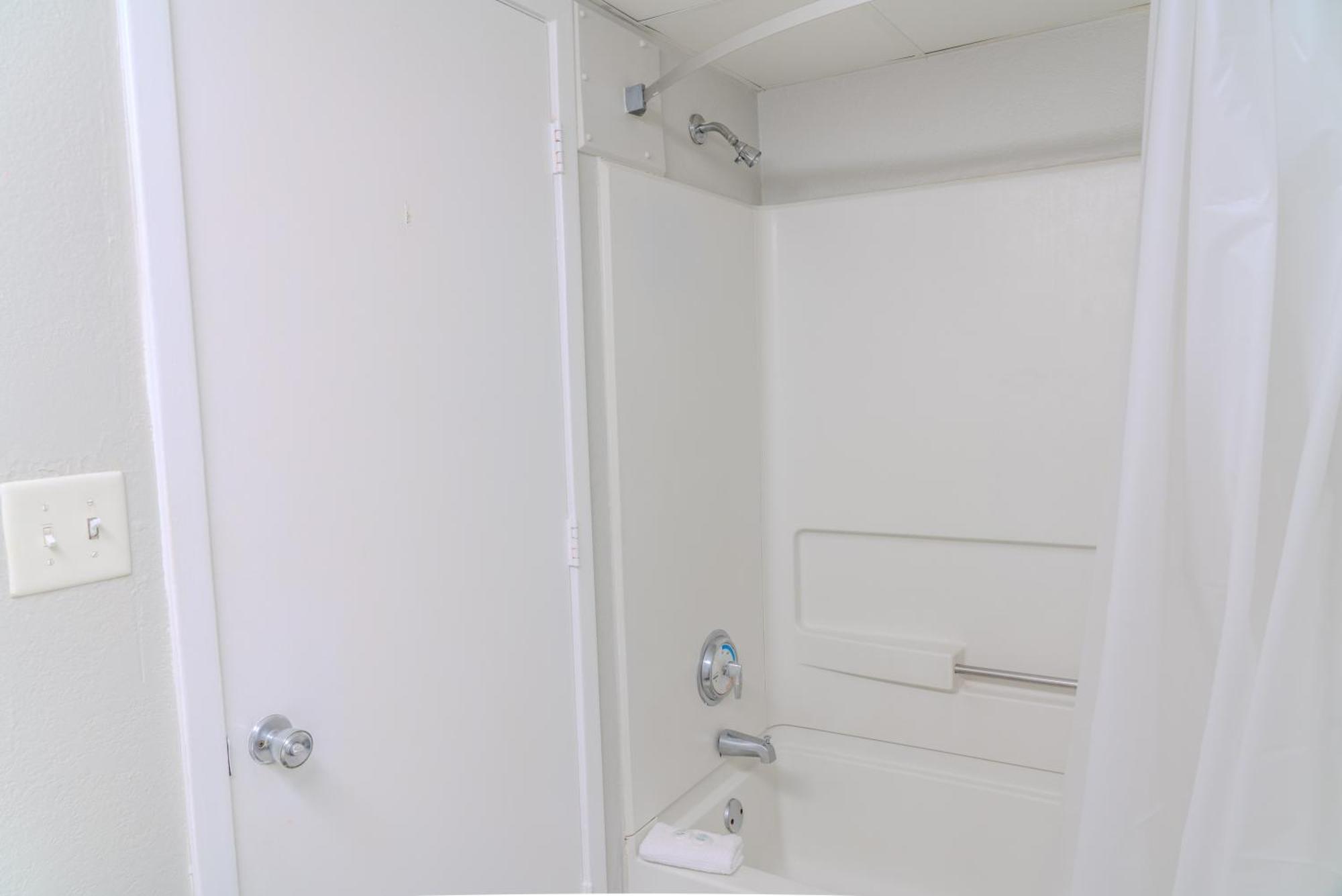 Holiday home Recently Updated Oceanview King Suite! Sea Mist 50504! Sleeps 4!