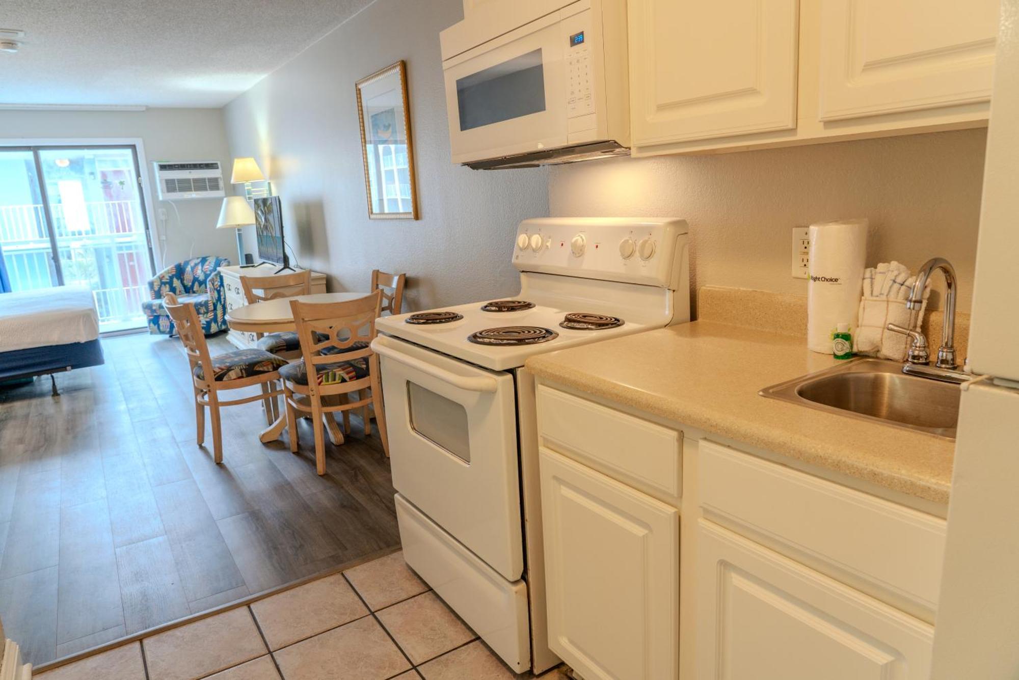 Holiday home Recently Updated Oceanview King Suite! Sea Mist 50504! Sleeps 4! *