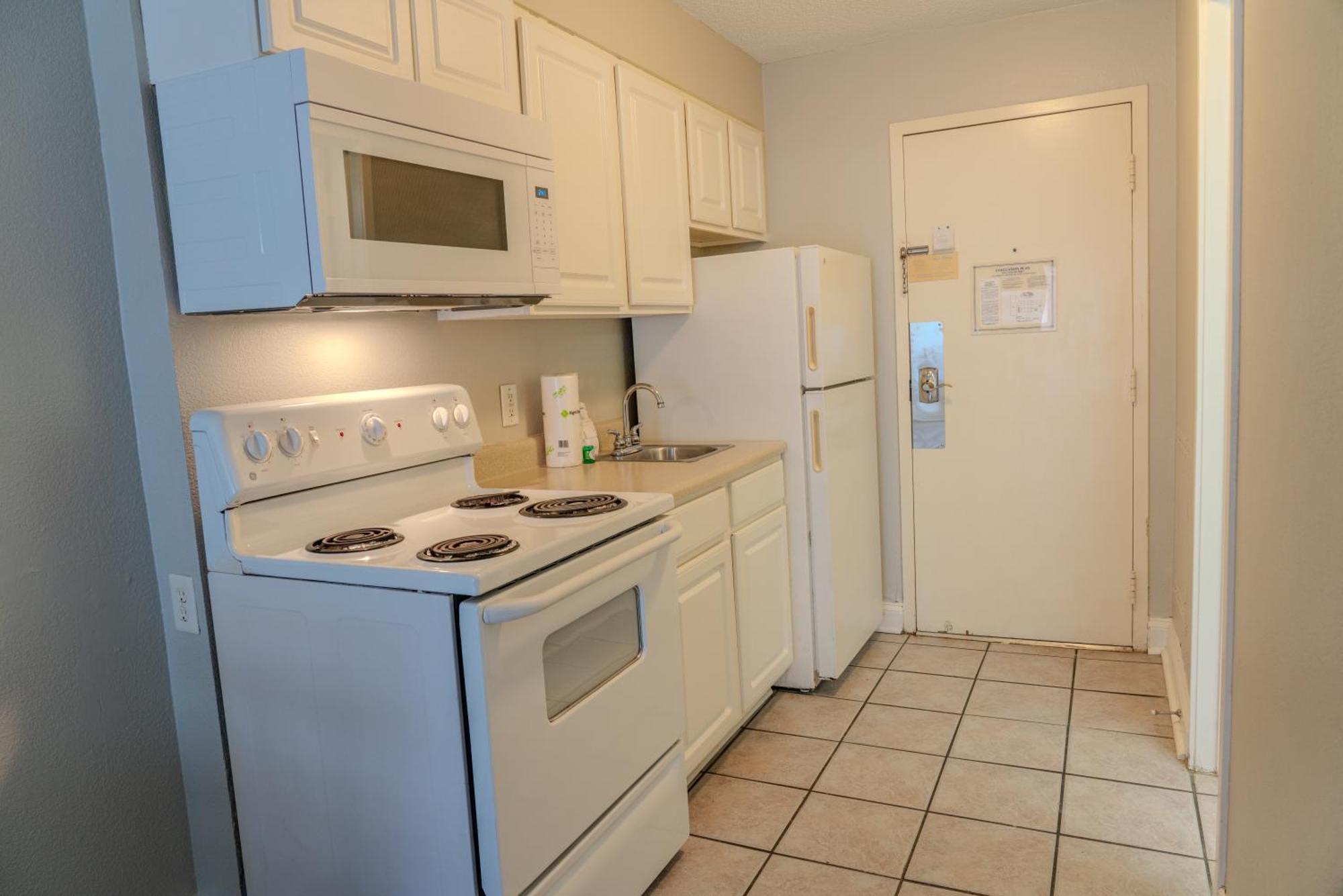 Recently Updated Oceanview King Suite! Sea Mist 50504! Sleeps 4! Holiday home