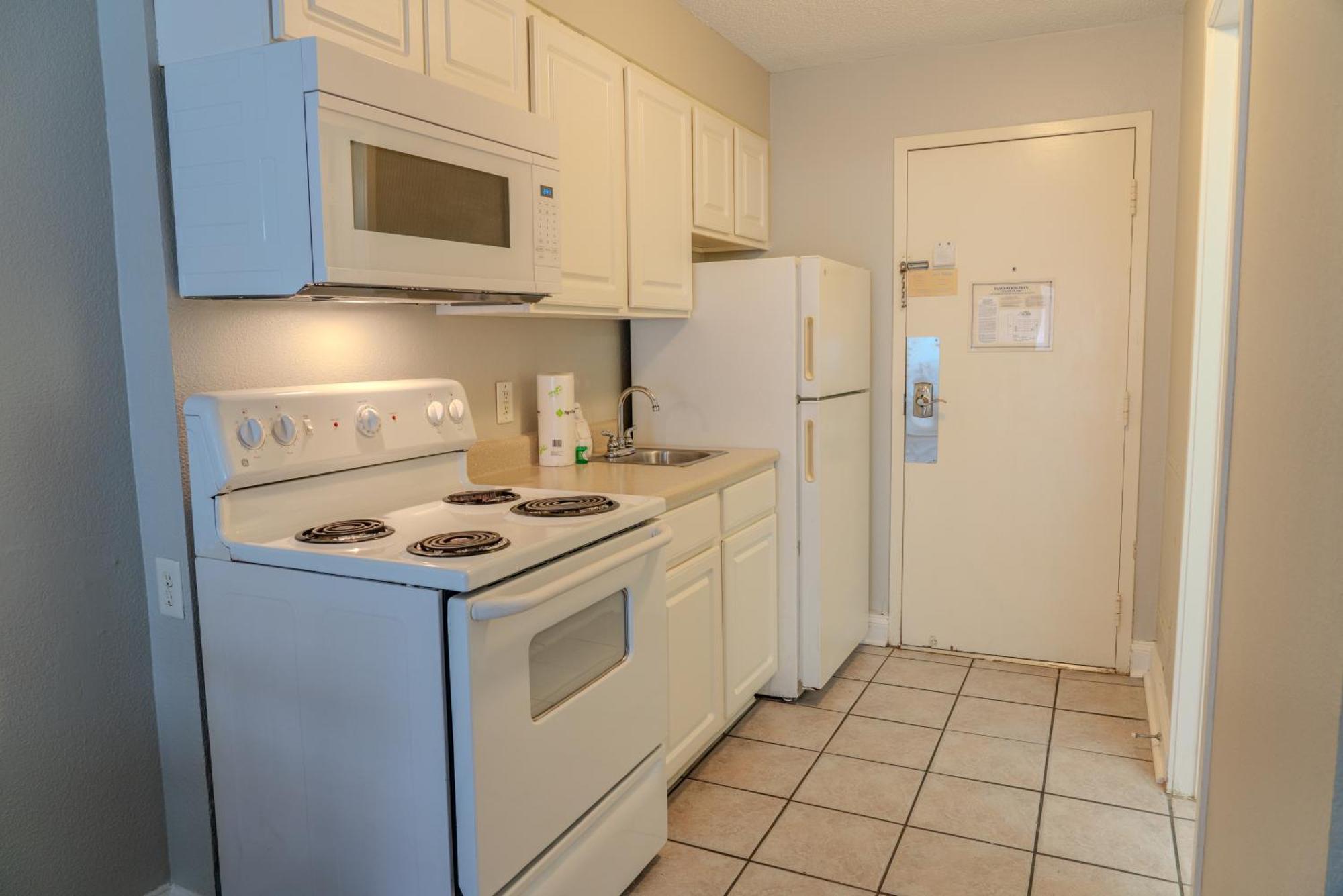 Recently Updated Oceanview King Suite! Sea Mist 50504! Sleeps 4! Holiday home *