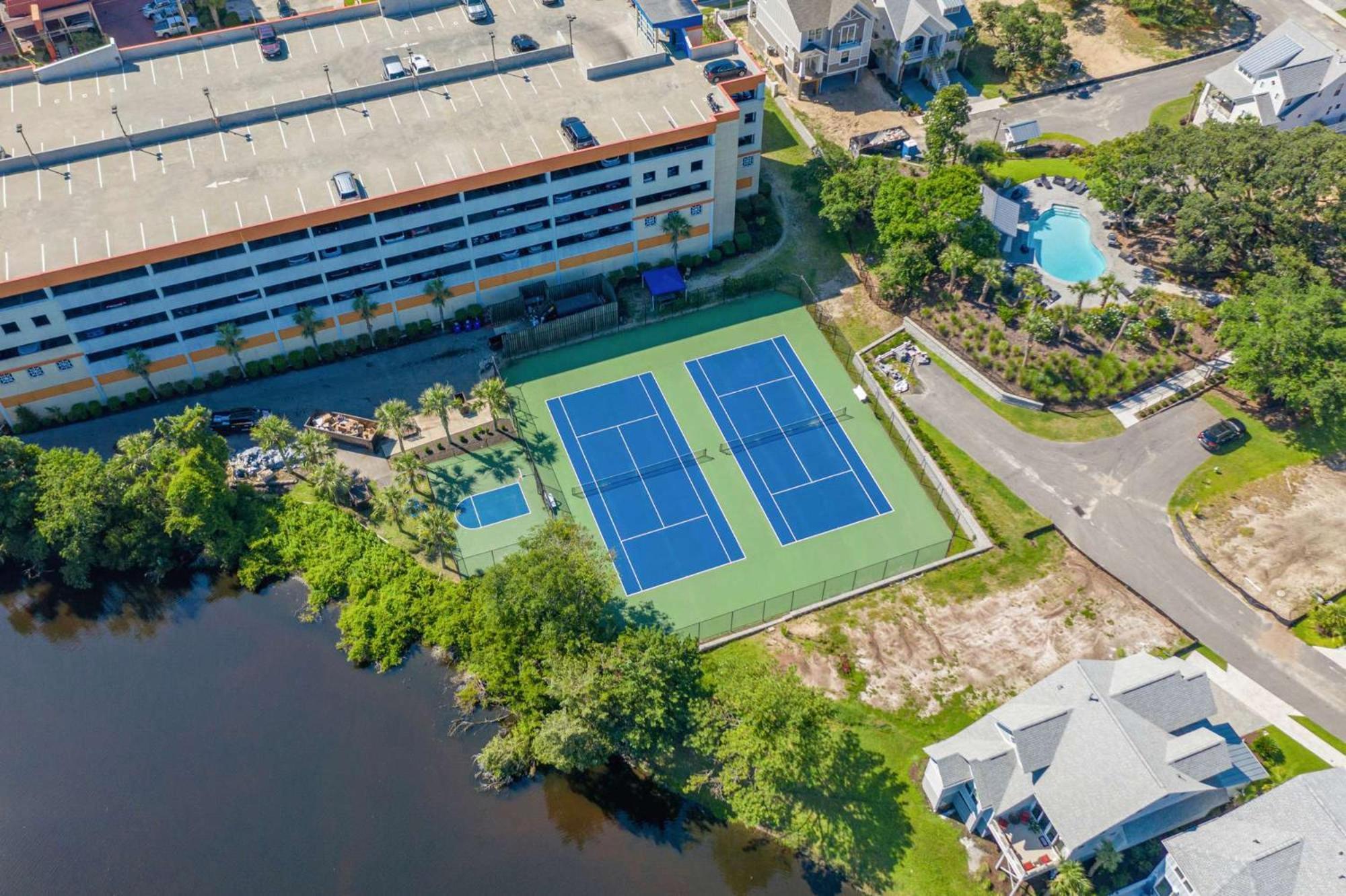 Dunes Village 203 - Oceanfront Holiday home