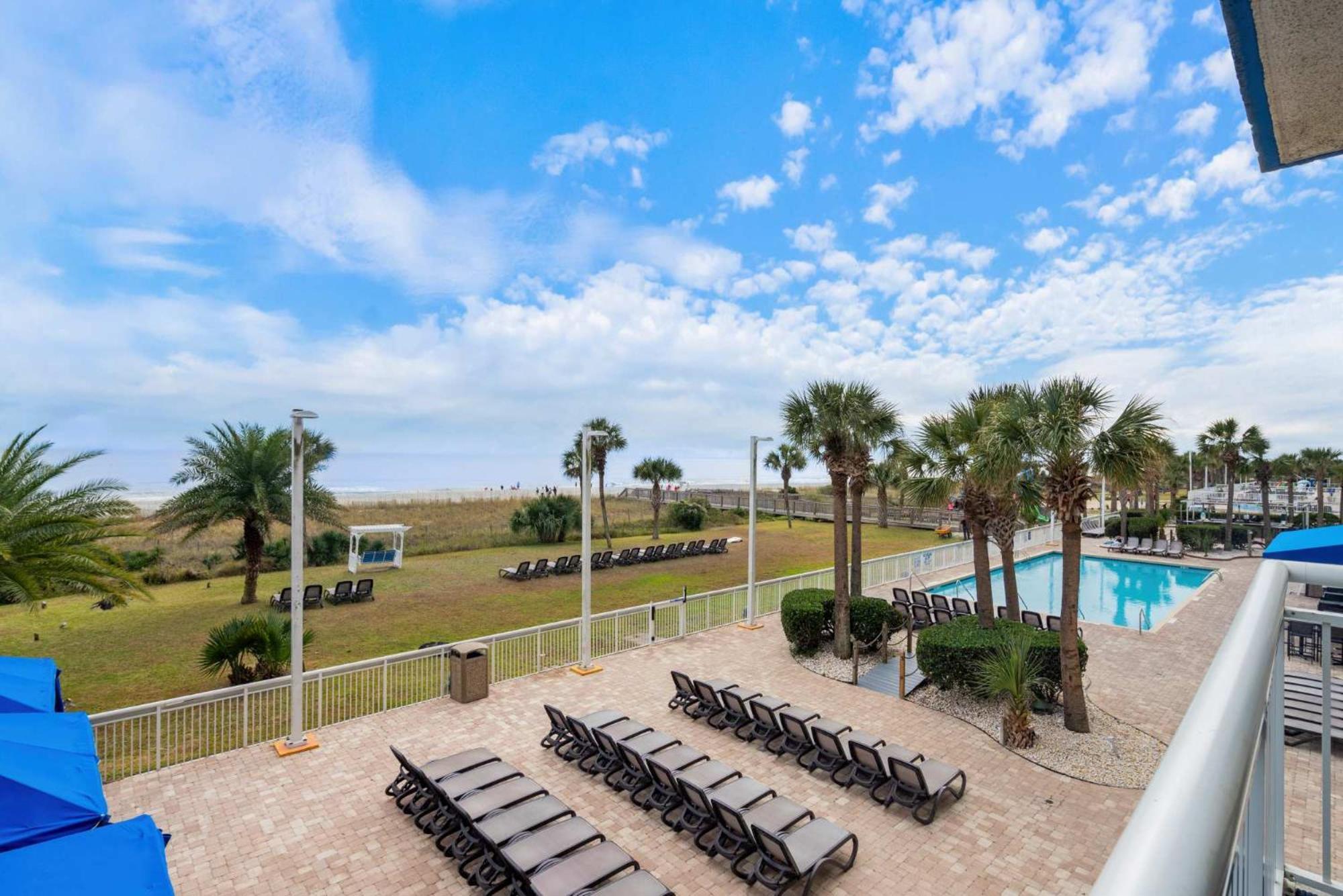 Dunes Village 203 - Oceanfront Holiday home *