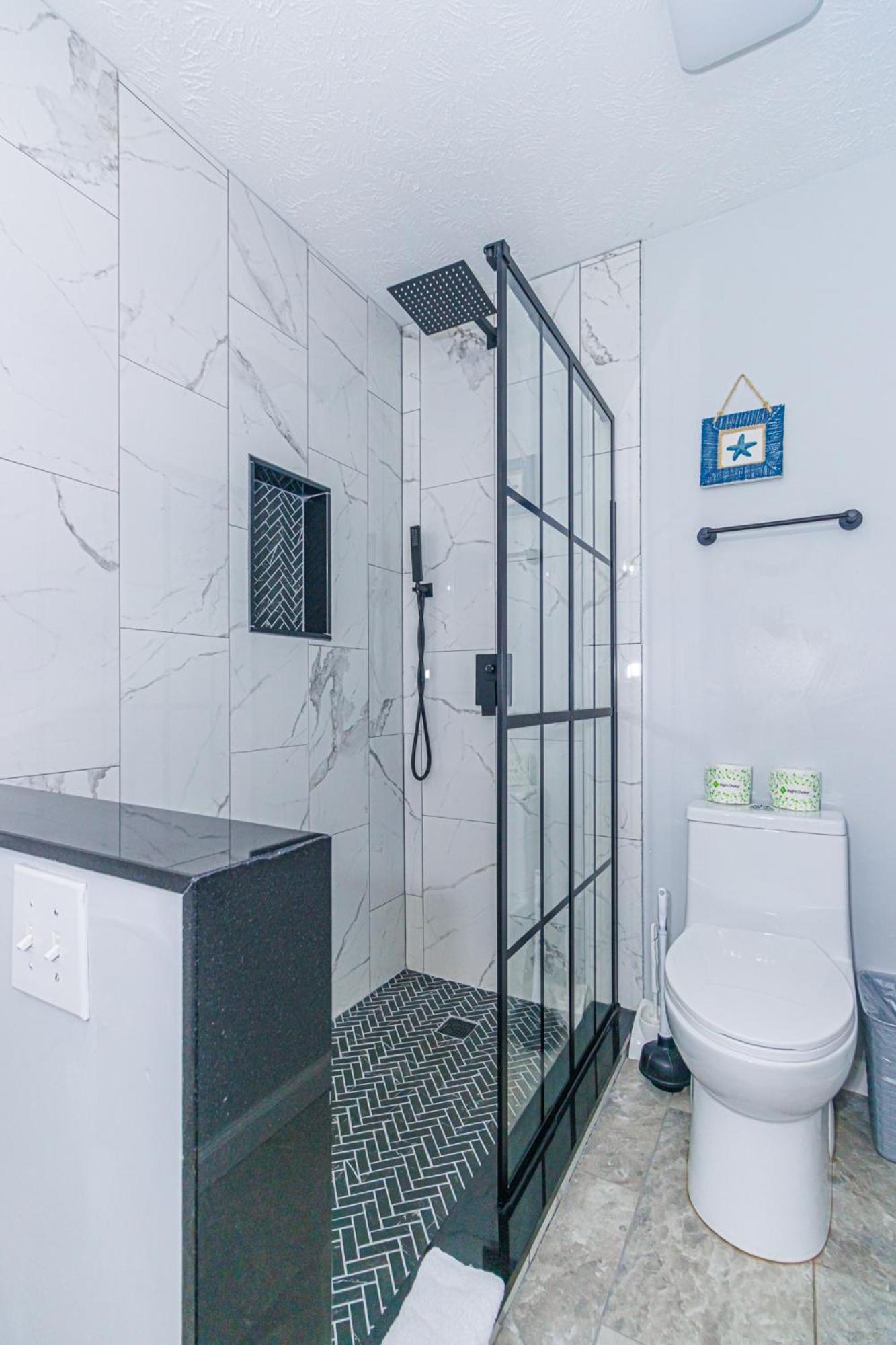 Newly Renovated 2nd Floor Condo! 2 Bed, 2 Bath - Waterway Village 5d
