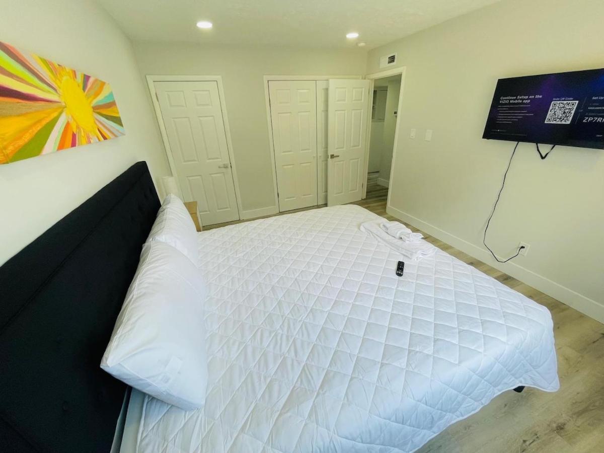 Apartment Perfect Vacation Walk To The 11 *