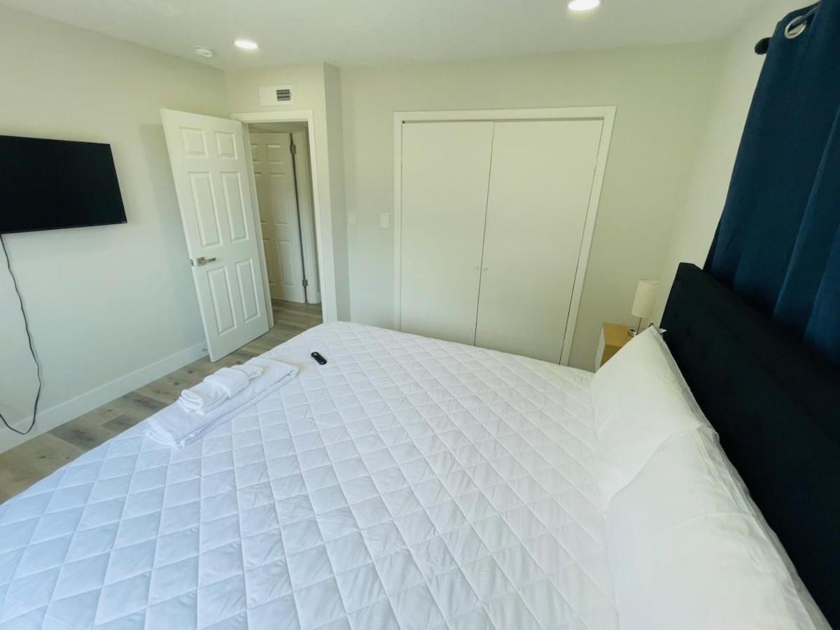 Apartment Perfect Vacation Walk To The 7 *