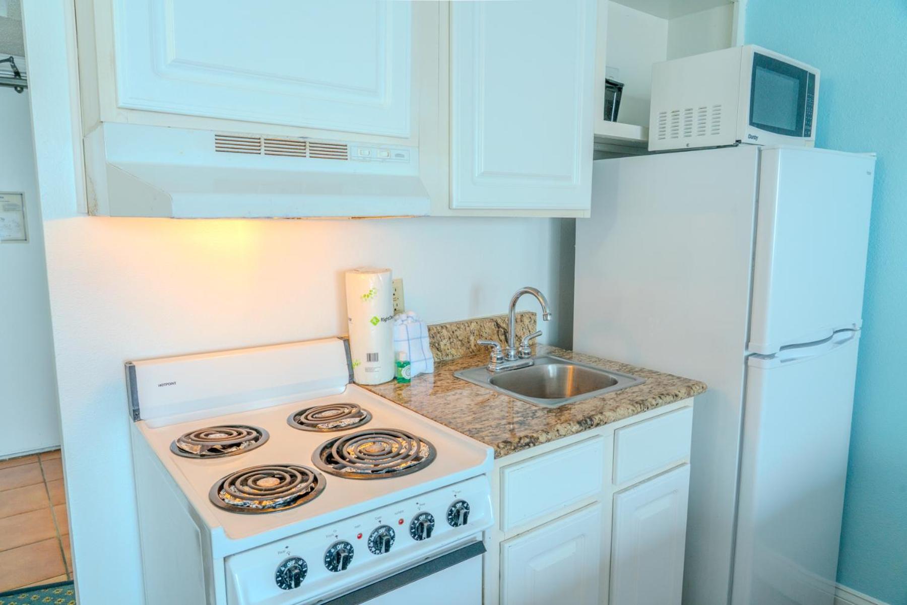 Direct Oceanfront Double Queen Suite! Stunning Ocean Views! Sleeps 4! Sea Mist 20802 Myrtle Beach