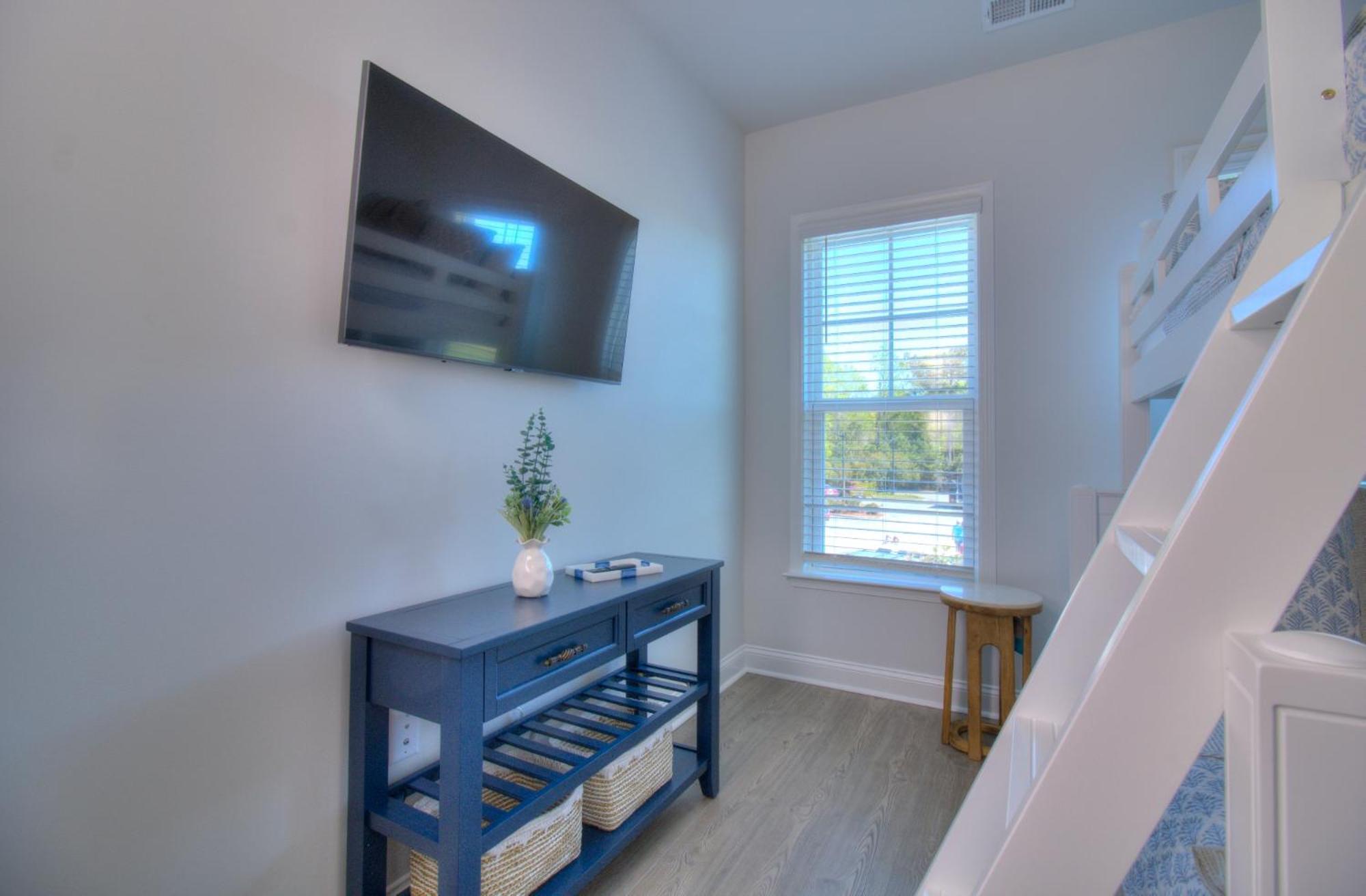 Holiday home Beachside Bunker Stunning 3br 2 5bath