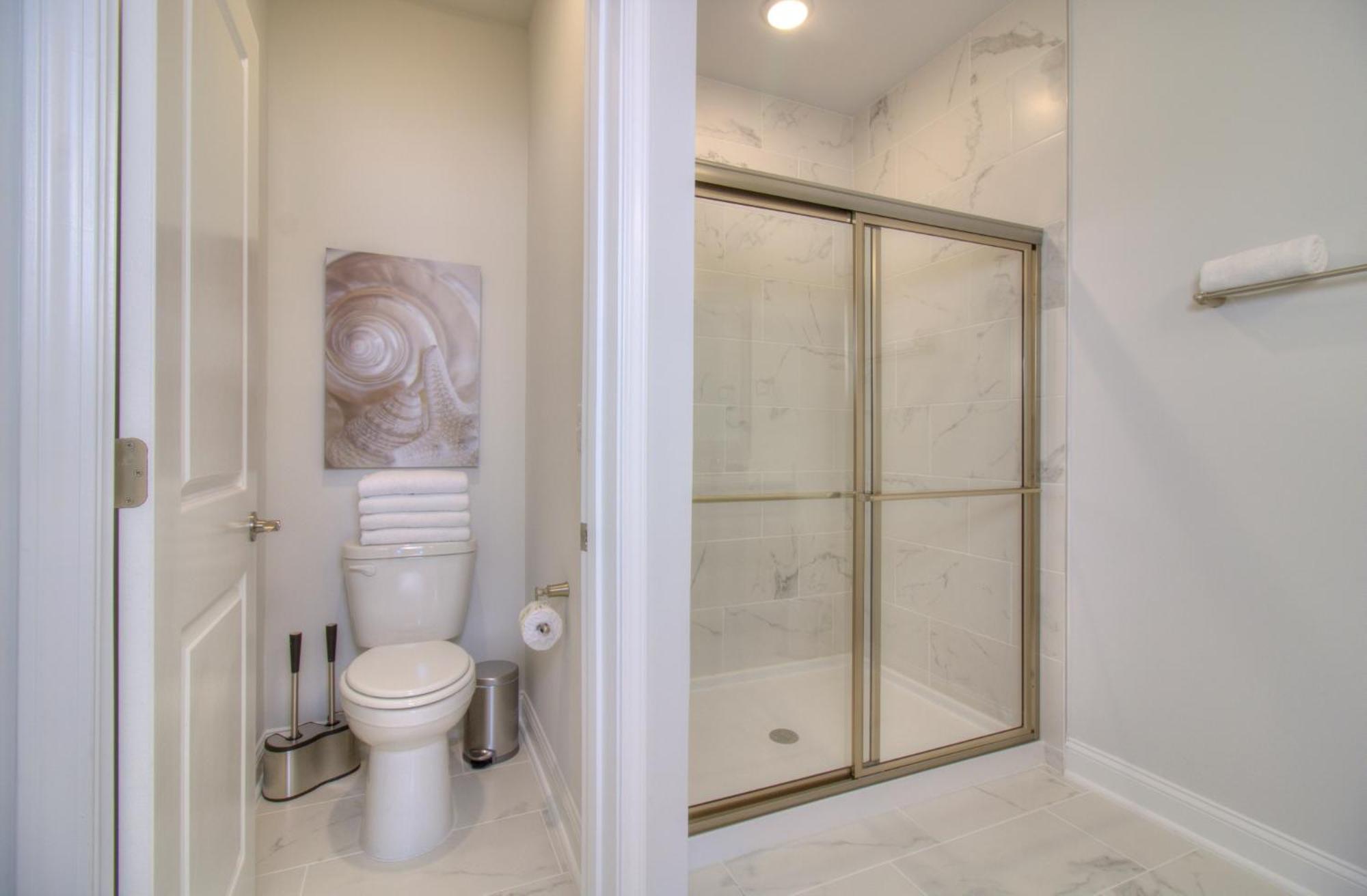 Beachside Bunker Stunning 3br 2 5bath