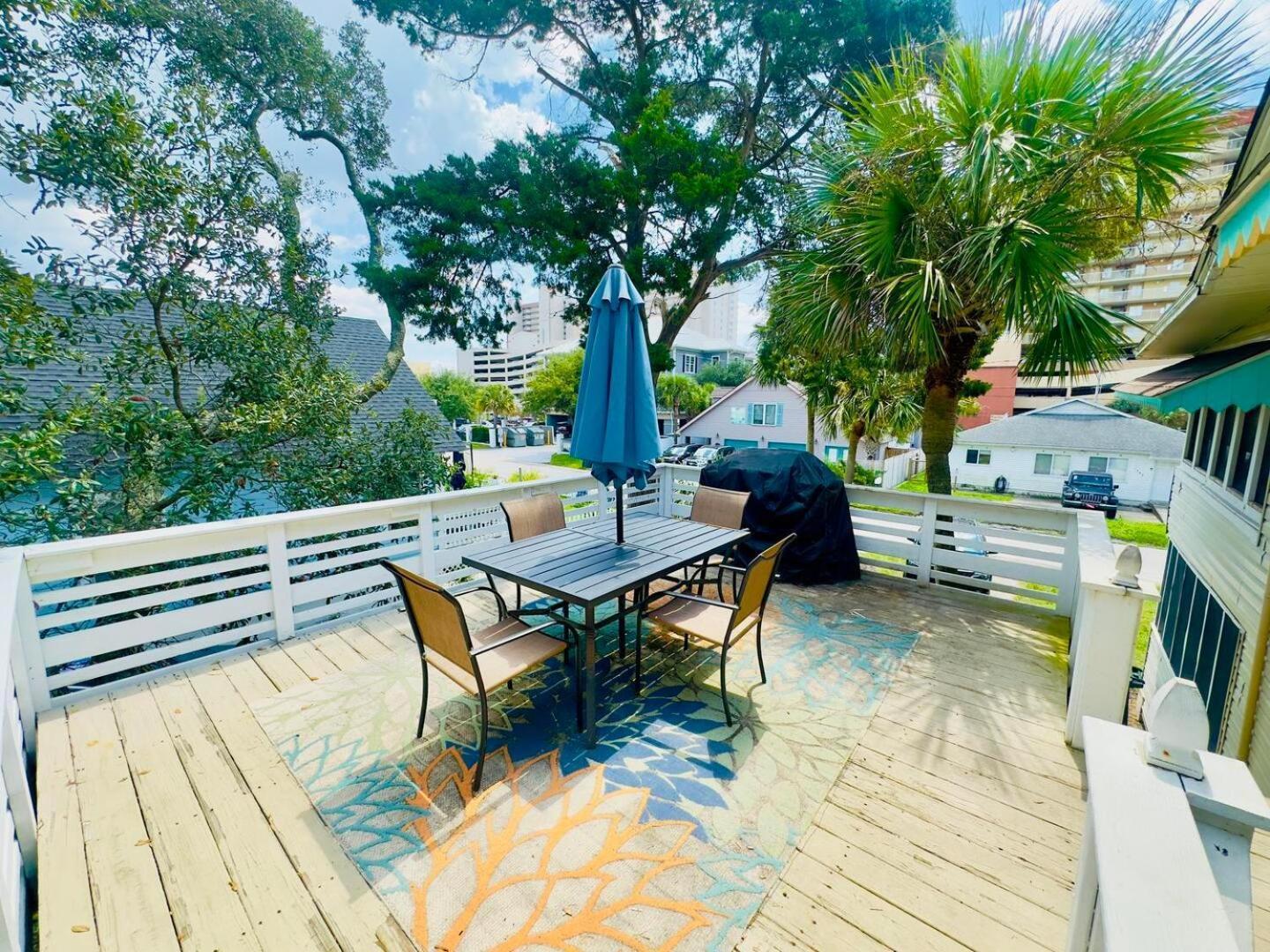 Holiday home 5 Bedroom House, Only 3 Minute Walk To The Beach! Myrtle Beach